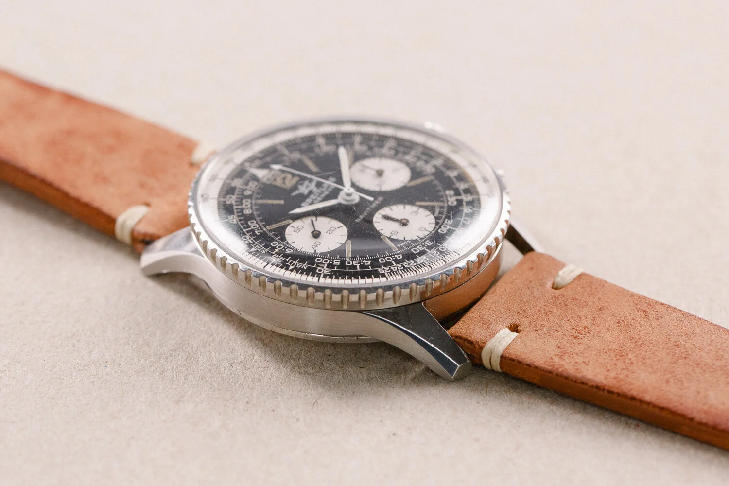Breitling_806_Navitimer_Small_Eye_1967_Tan_4.jpg