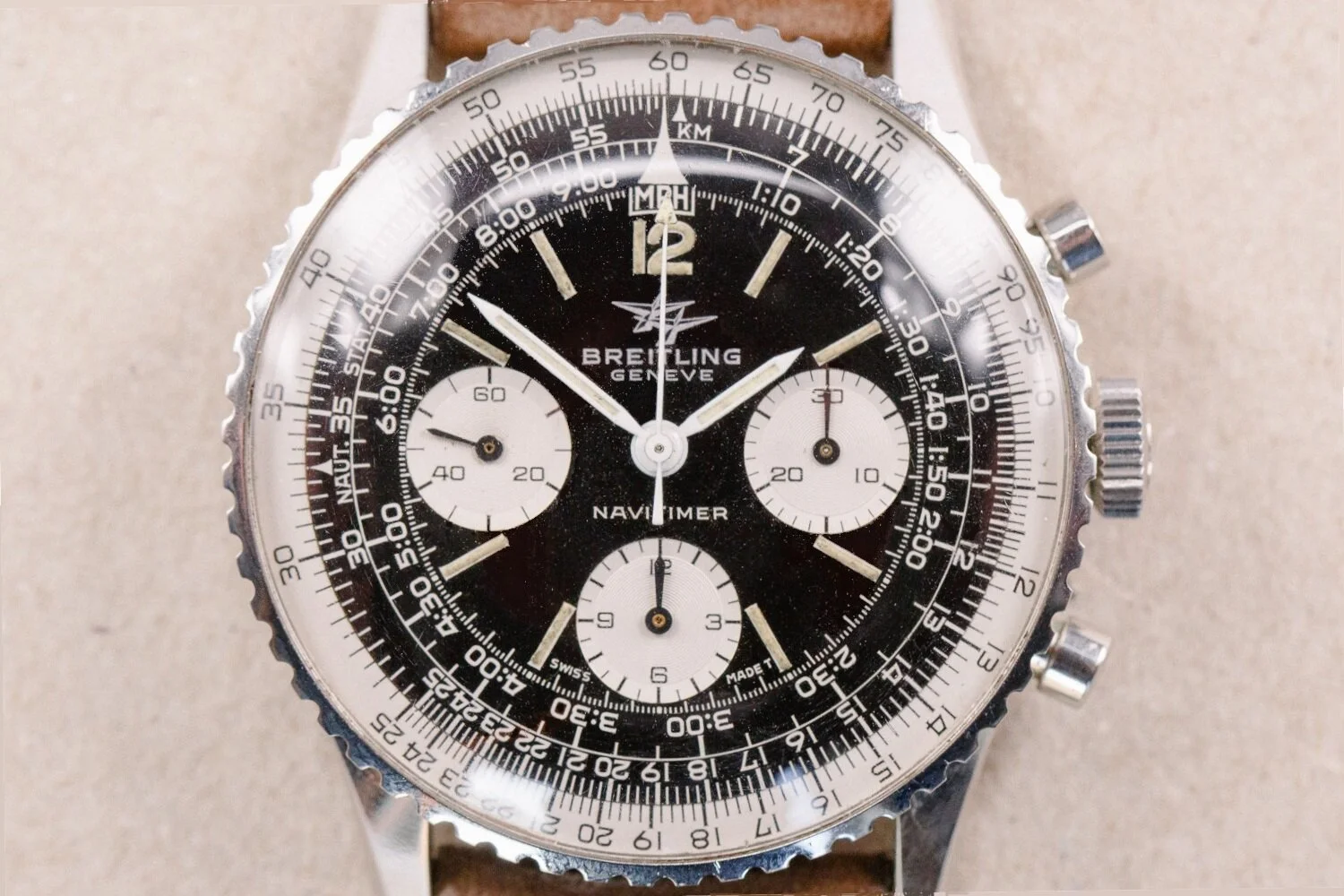 Breitling_806_Navitimer_Small_Eye_1966_Tabac_3.jpg
