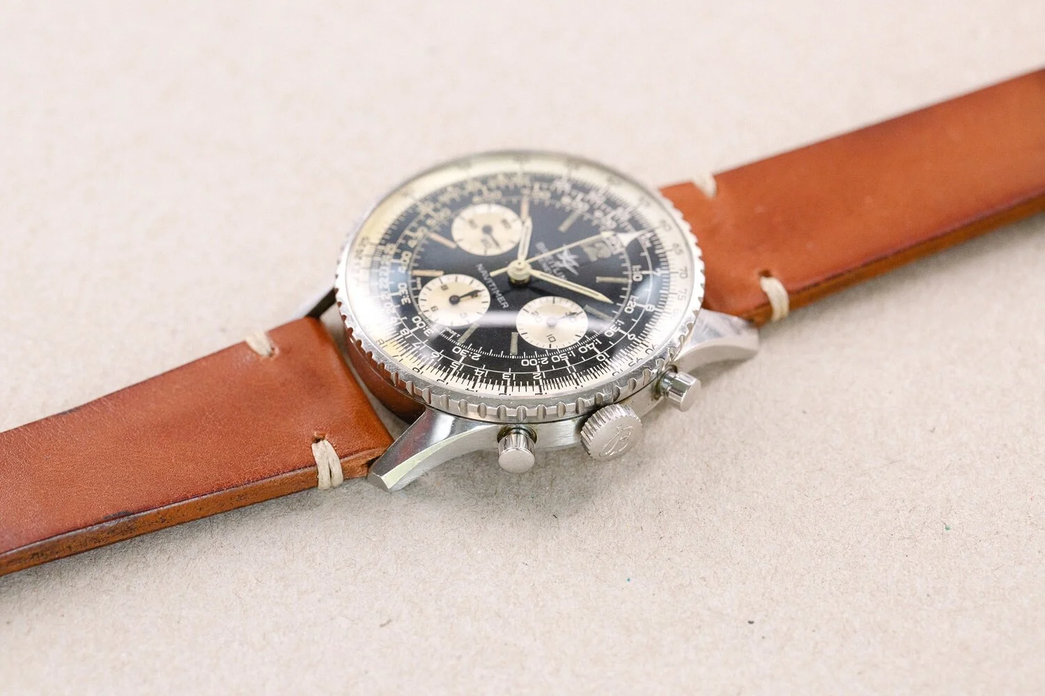 Breitling_806_Navitimer_Gilt_Gloss_1966_Cream_Khaki_Patina_3.jpg