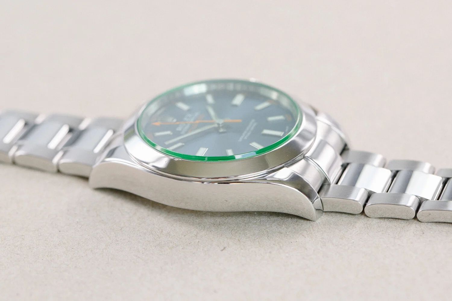 Rolex_Milgauss_116400GV_Blue_Box_Papers_2015_5.jpg