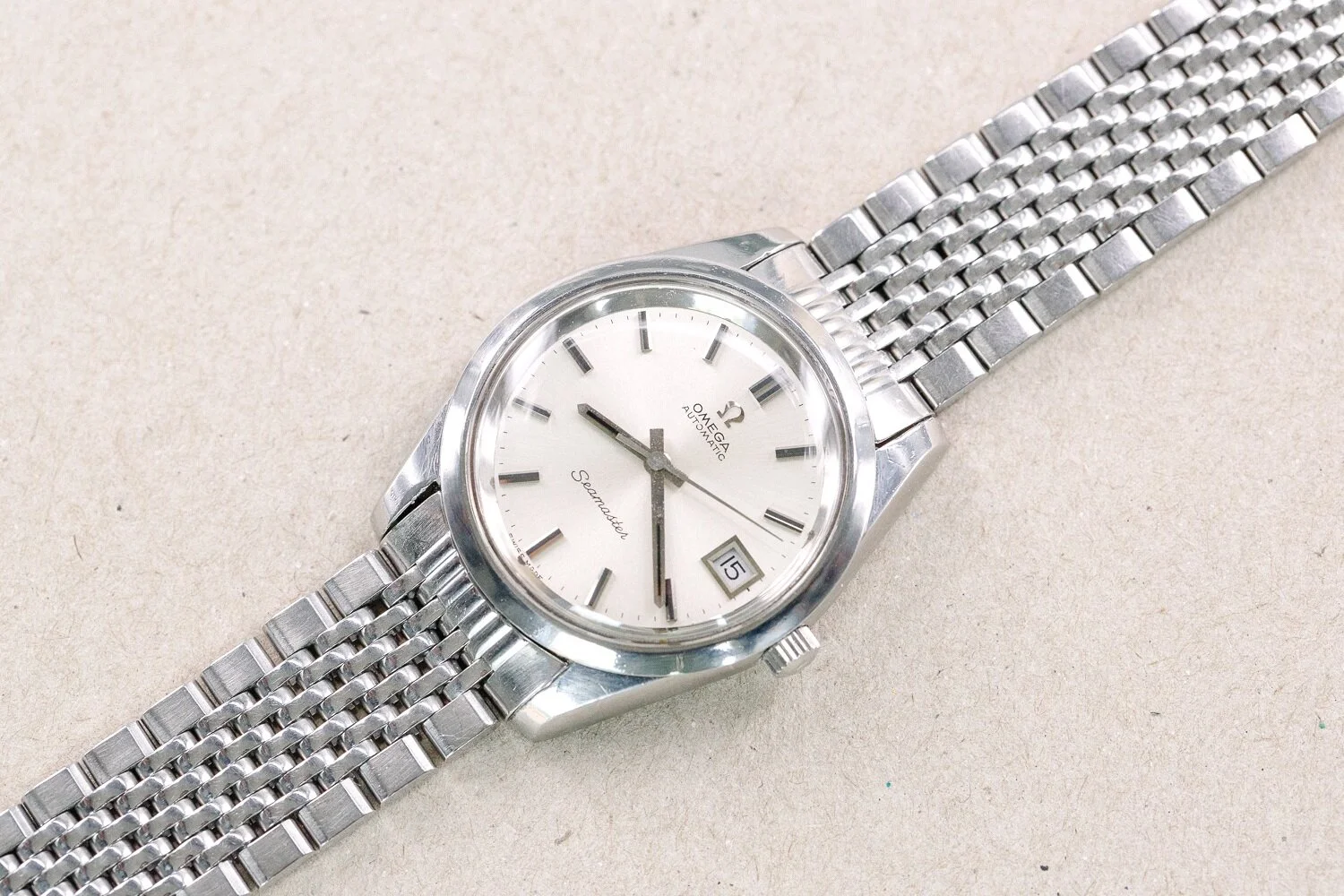 Omega_Seamaster_1012_Beads_Of_Rice_Silver_1972_16.jpg