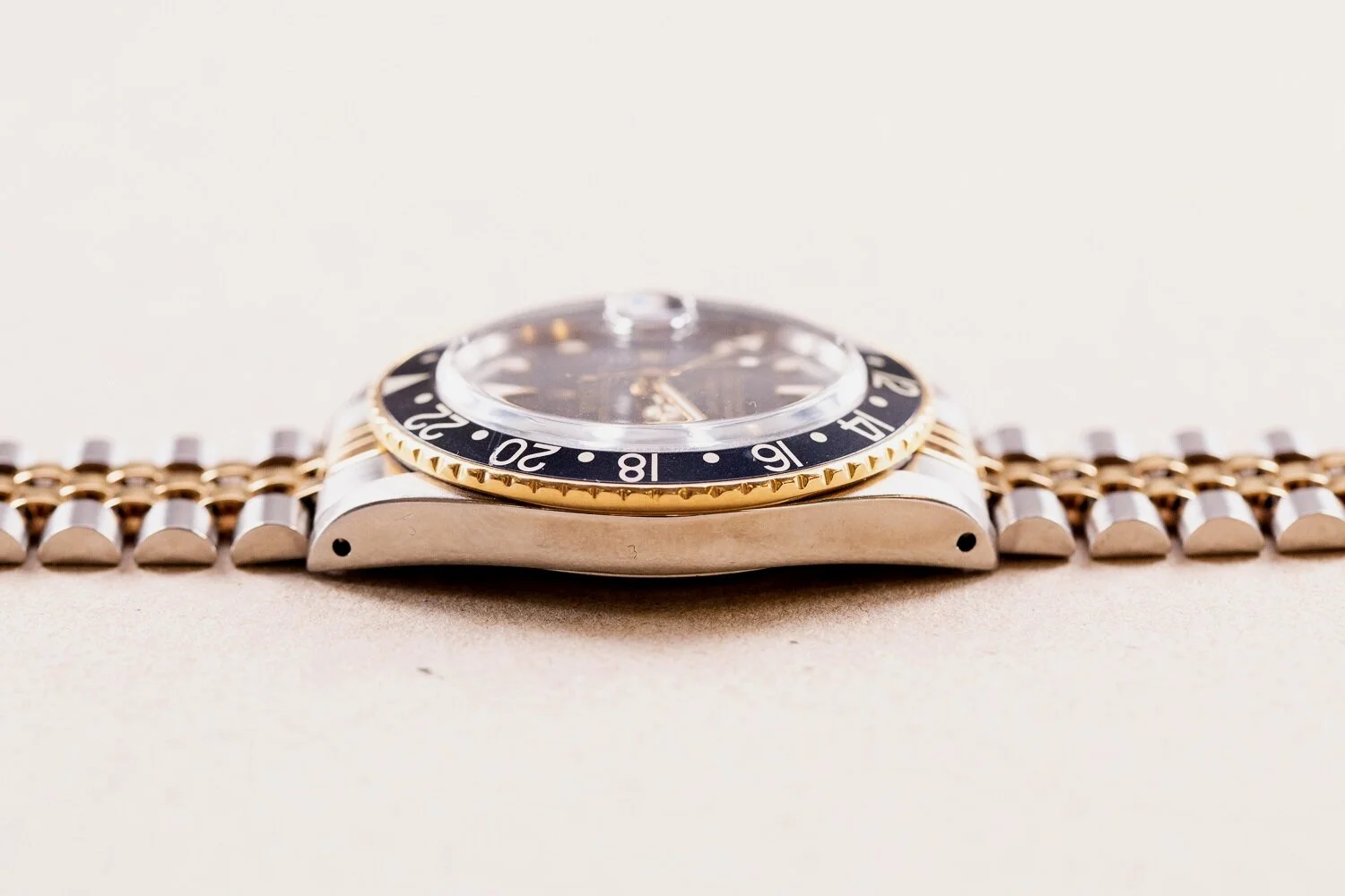 Rolex_GMTMaster_16573_Steel_18ct_Gold_Black_Jubilee_1987_6.jpg