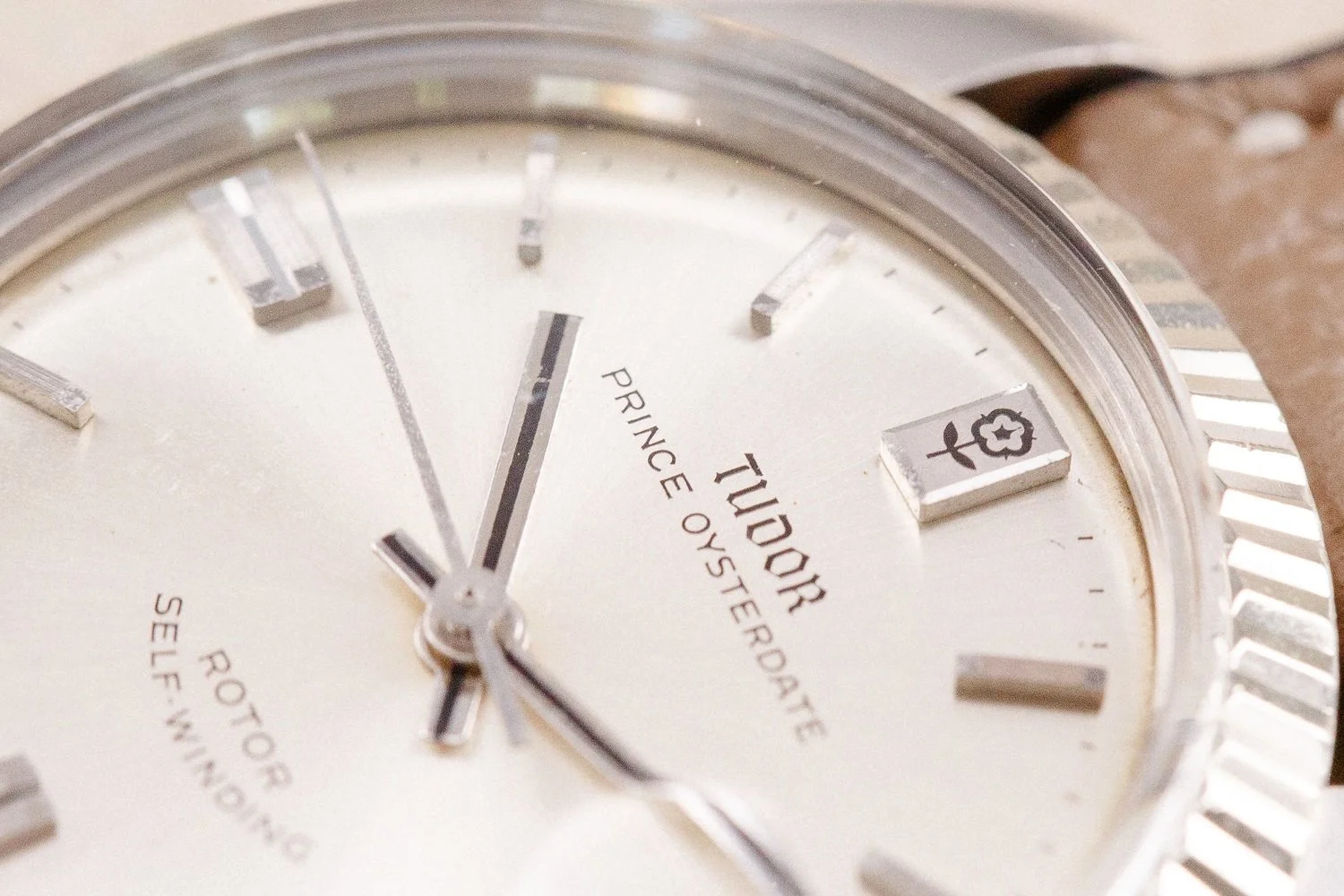 TUDOR_7996_Prince_Oysterdate_White_Gold_Bezel_1966_Taupe_7.jpg