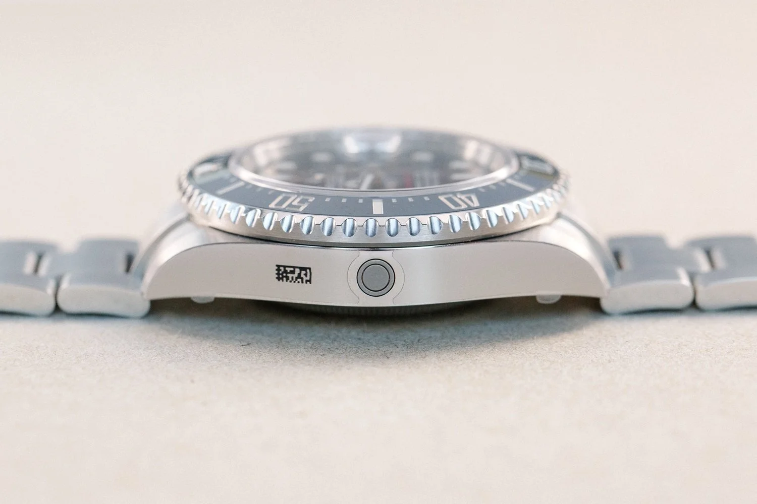 Rolex_126600_SeaDweller_Red_Writing_Full_Set_Stickers_Mk1_6.jpg