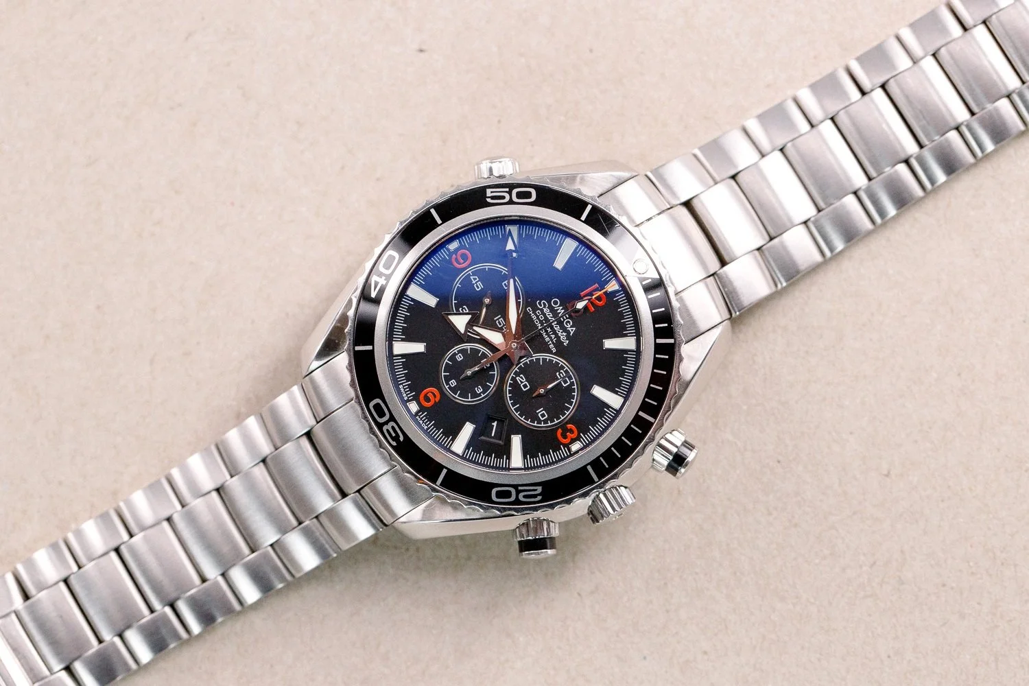 Omega_PlanetOcean_Chronograph_Case_Cards_2010_11.jpg