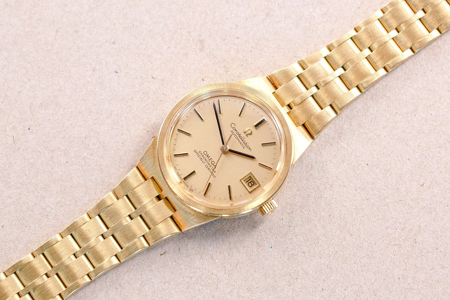 OMEGA_Constellation_Chronometer_18ct_Gold_Vintage_Integral_Bracelet_Box_15.jpg