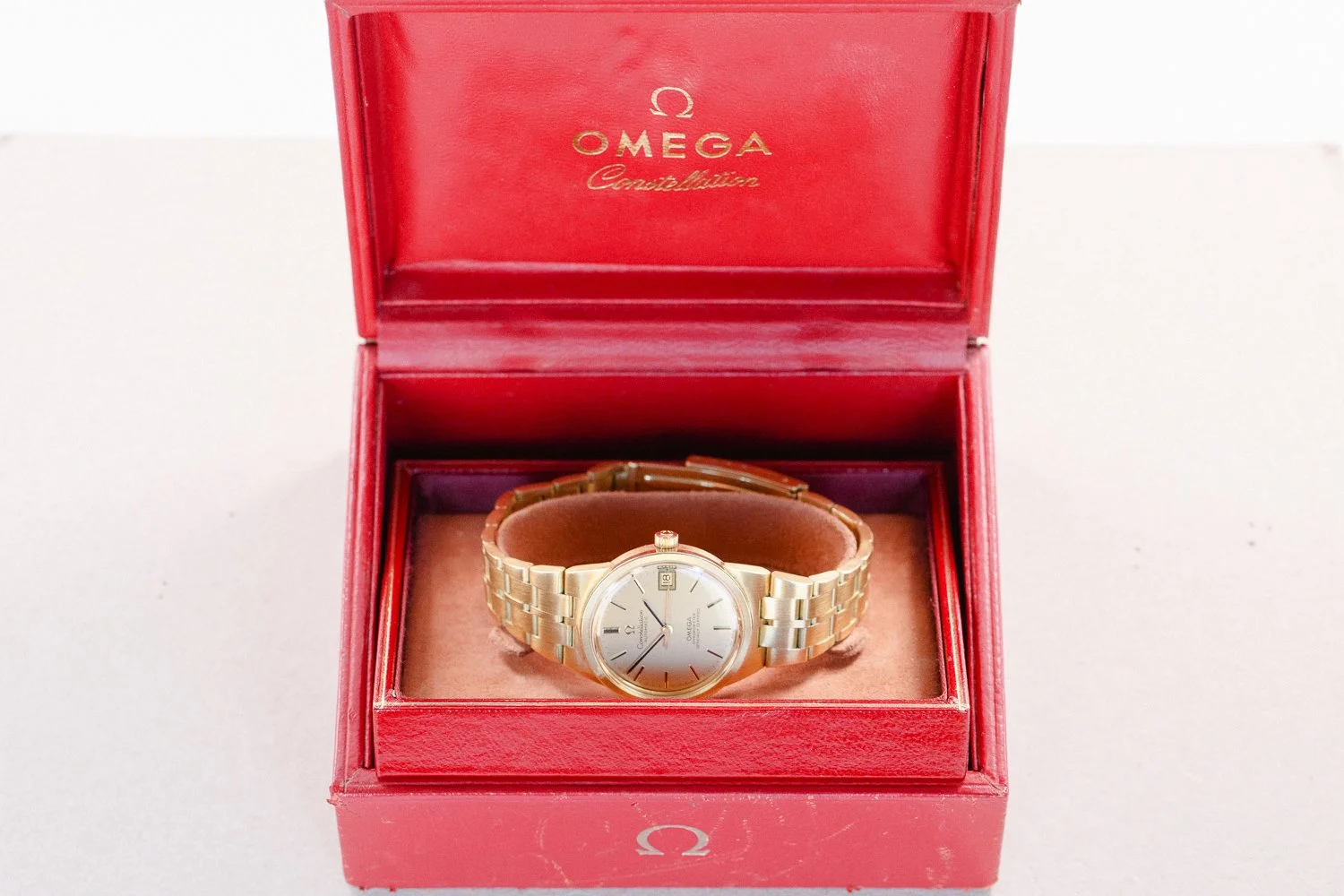 OMEGA_Constellation_Chronometer_18ct_Gold_Vintage_Integral_Bracelet_Box_18.jpg