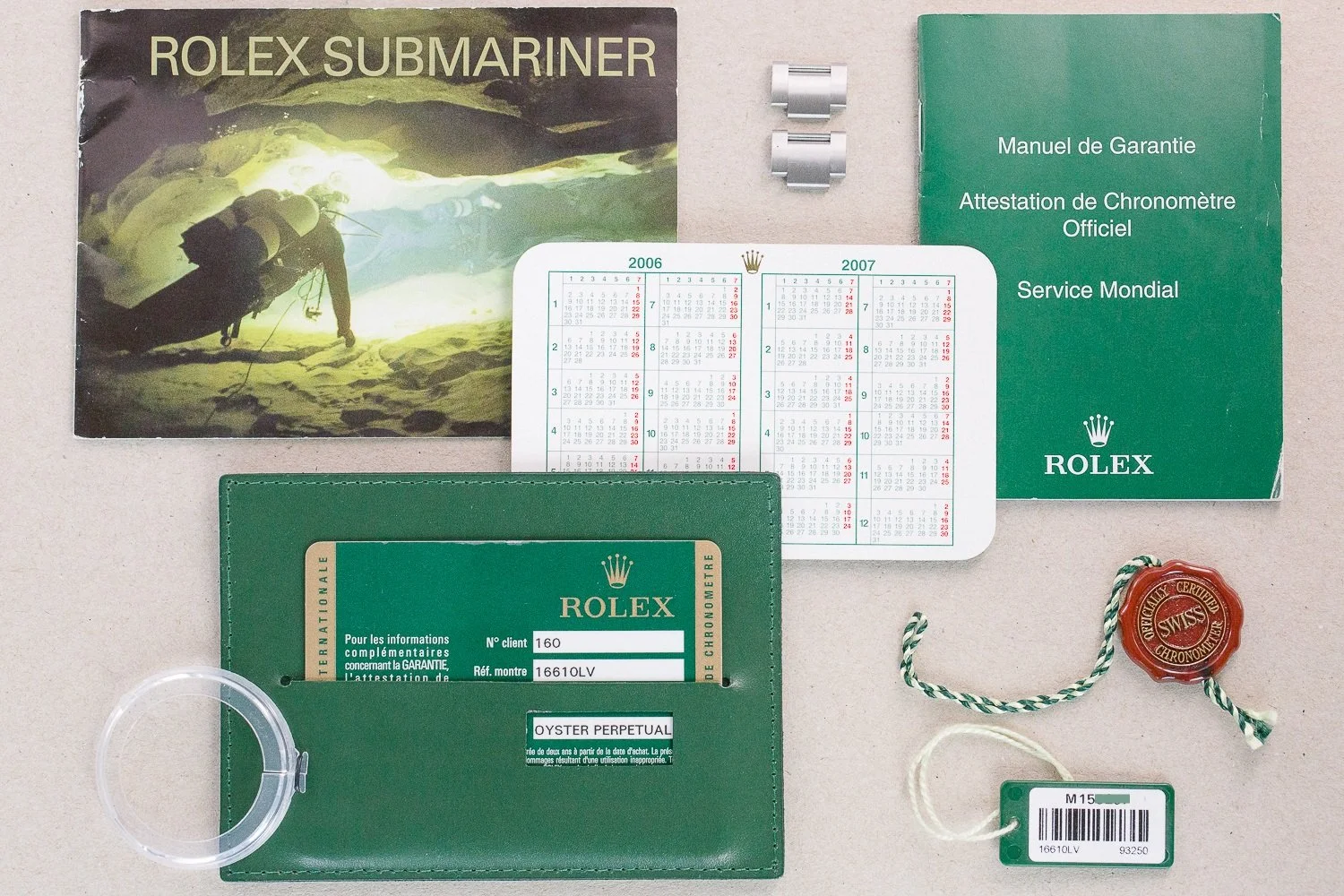 Rolex_Submariner_Date_16610LV_Green_Bezel_Rehaut_Full_Set_2007_M_Serial_16-2.jpg