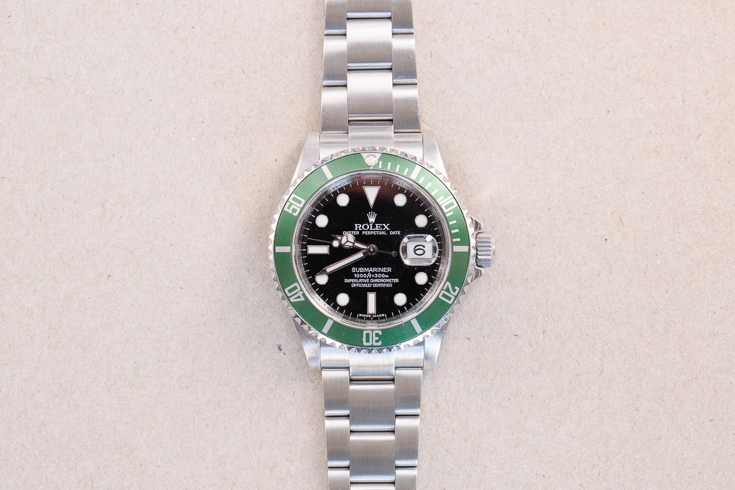 Rolex_Submariner_Date_16610LV_Green_Bezel_Rehaut_Full_Set_2007_M_Serial_1-2.jpg