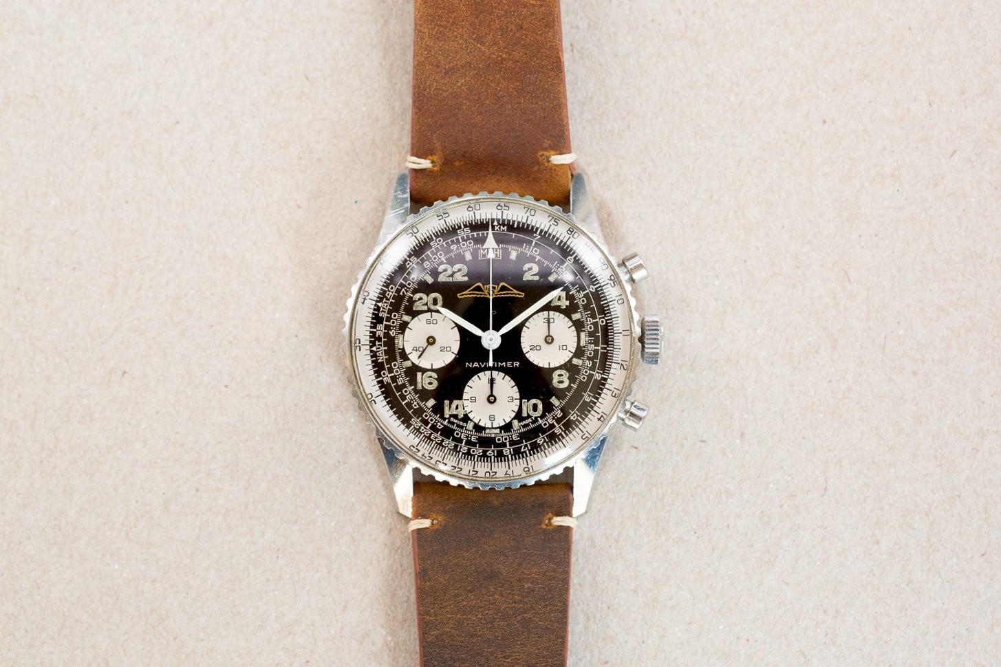 Breitling_Navitimer_AOPA_Gold_Logo_24_Hour_1965_1-2.jpg
