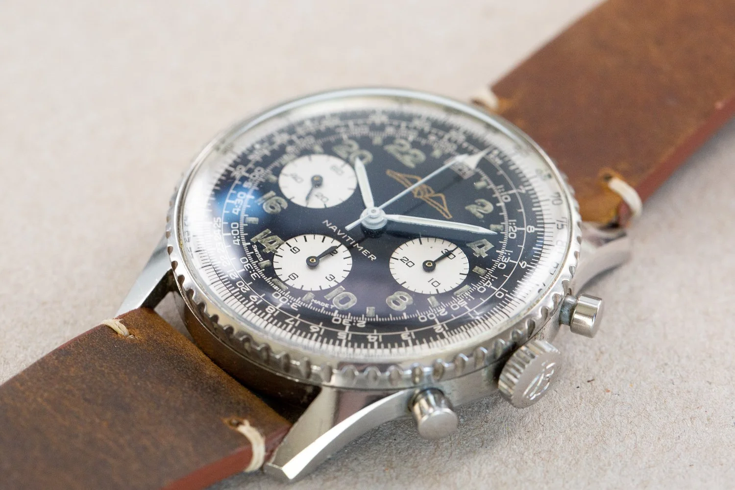 Breitling_Navitimer_AOPA_Gold_Logo_24_Hour_1965_3-2.jpg