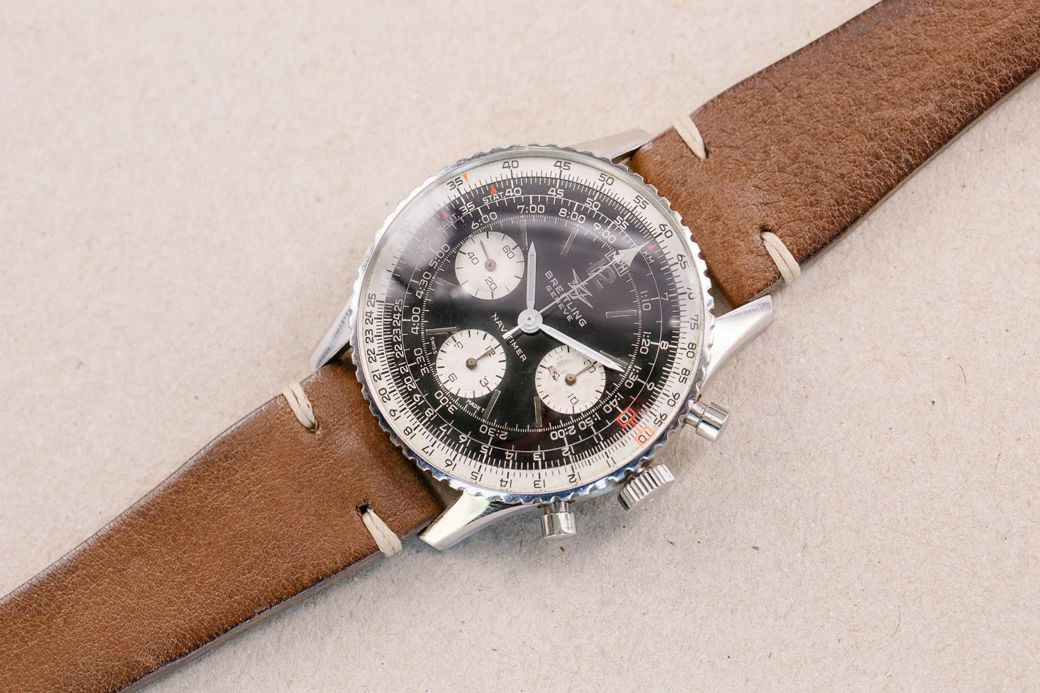 Breitling_806_Navitimer_Red_Box_10_Chronograph_Patina_1968_14-2.jpg