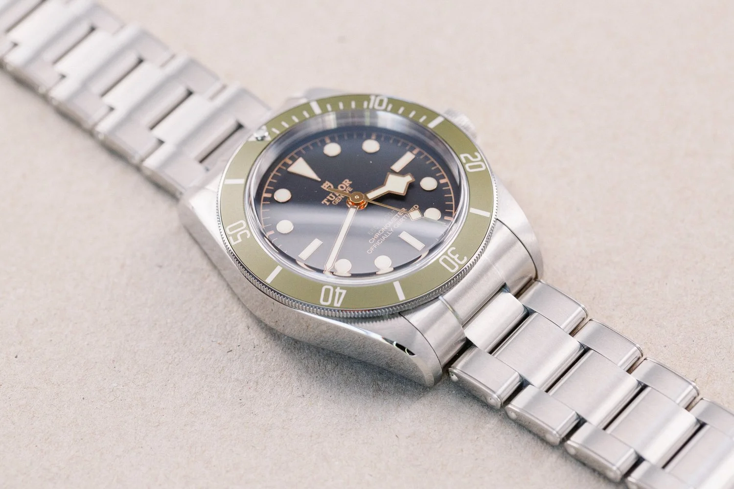 TUDOR_Black_Bay_Harrods_79230G_Green_New_2022_Full_Set_5.jpg