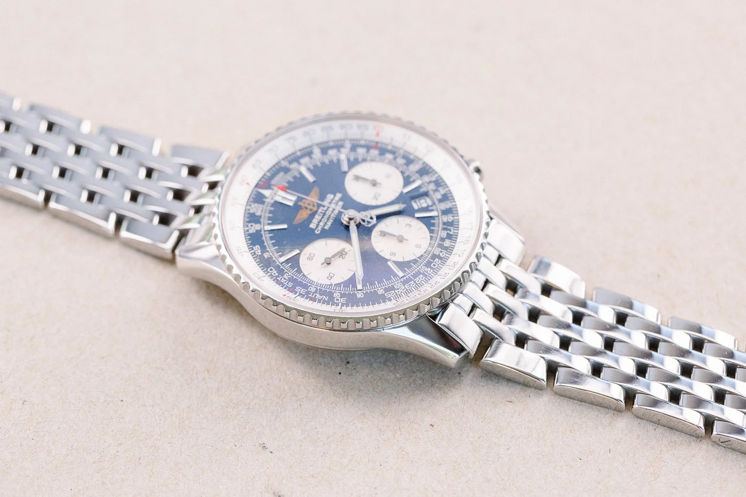 Breitling_Navitimer_A23322_Blue_Steel_Bracelet_Full_Service_4-2.jpg