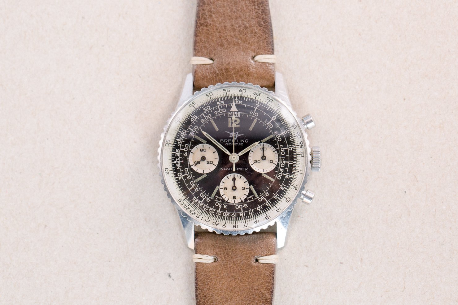 Breitling_806_Navitimer_Gloss_Dial_Patina_1966_Khaki_Brown_2.jpg