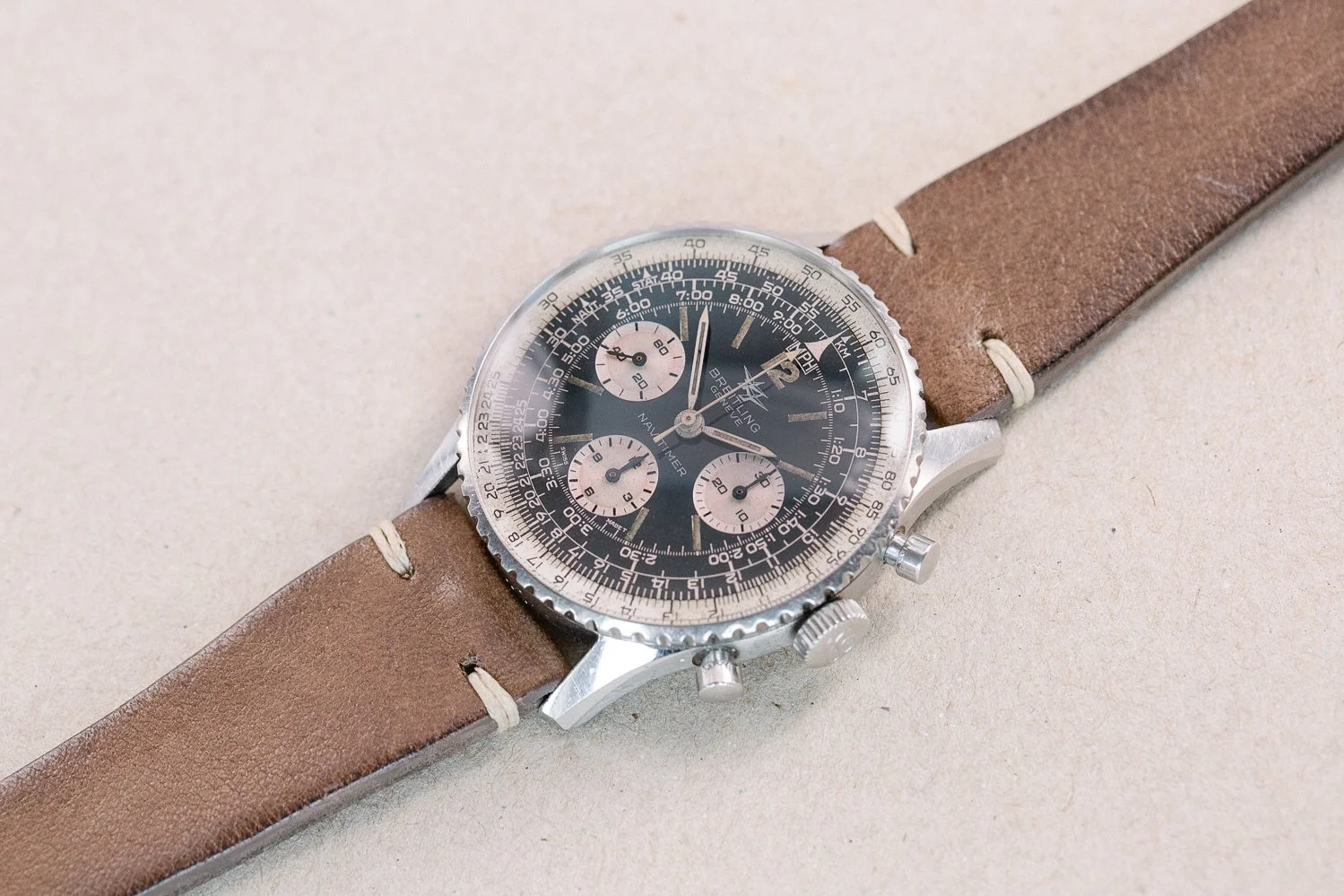 Breitling_806_Navitimer_Gloss_Dial_Patina_1966_Khaki_Brown_9.jpg