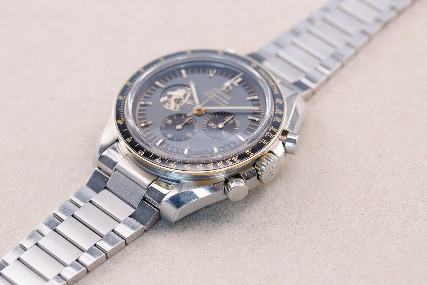 Omega_50th_Anniversary_Speedmaster_Moonwatch_Limited_Edition_Full_Set_2020_Used_3-2.jpg