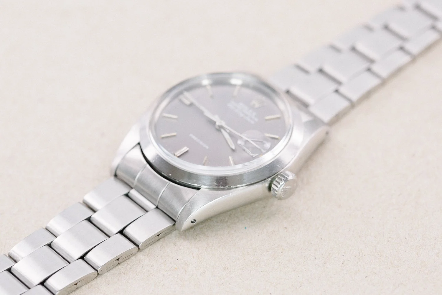 Rolex_5700_Airking_Date_Grey_Ghost_Oyster_1974_3.jpg