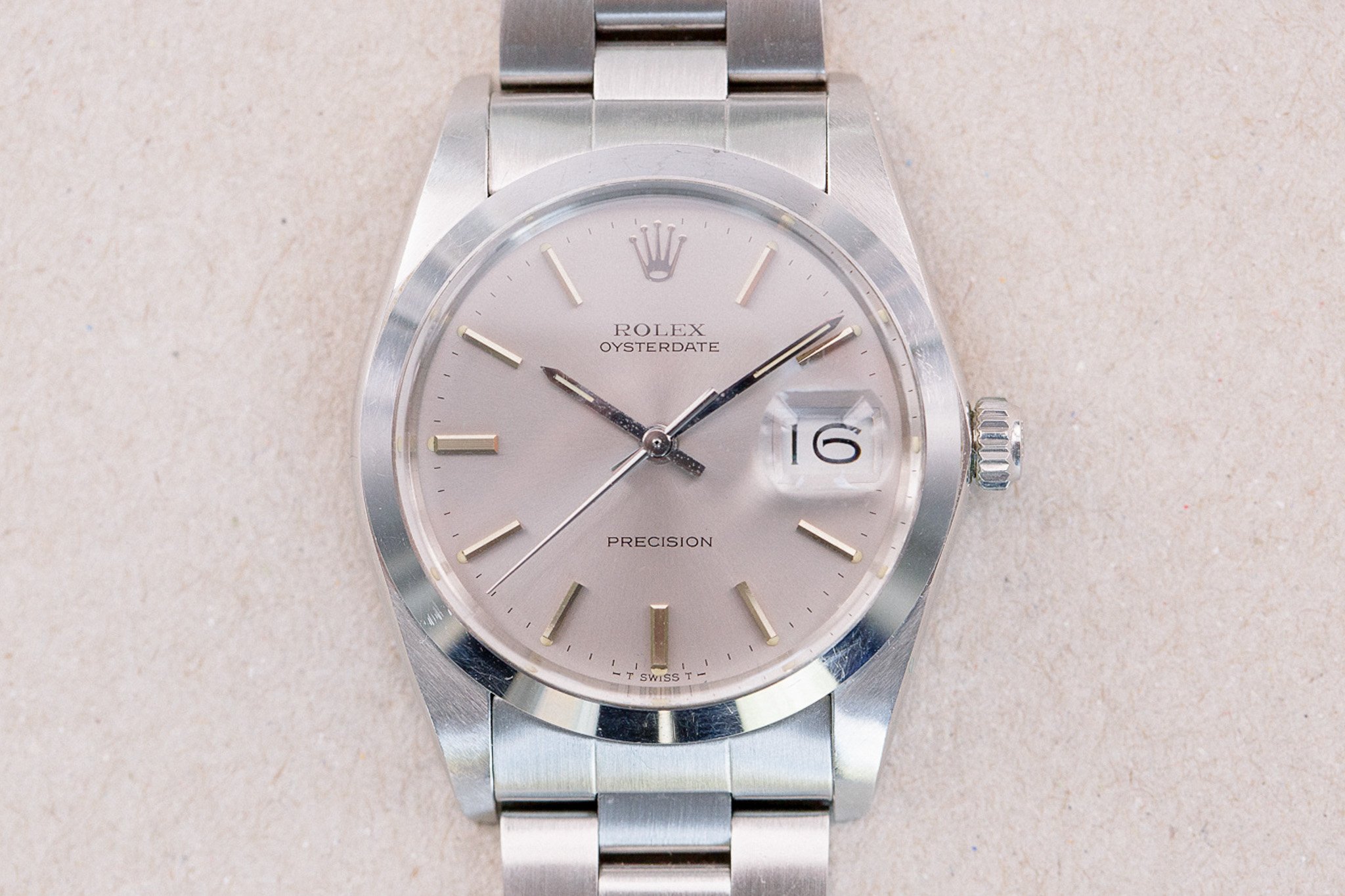 Rolex_6694_OysterDate_Mech_Steel_Light_Grey_Box_1983_3-4.jpg