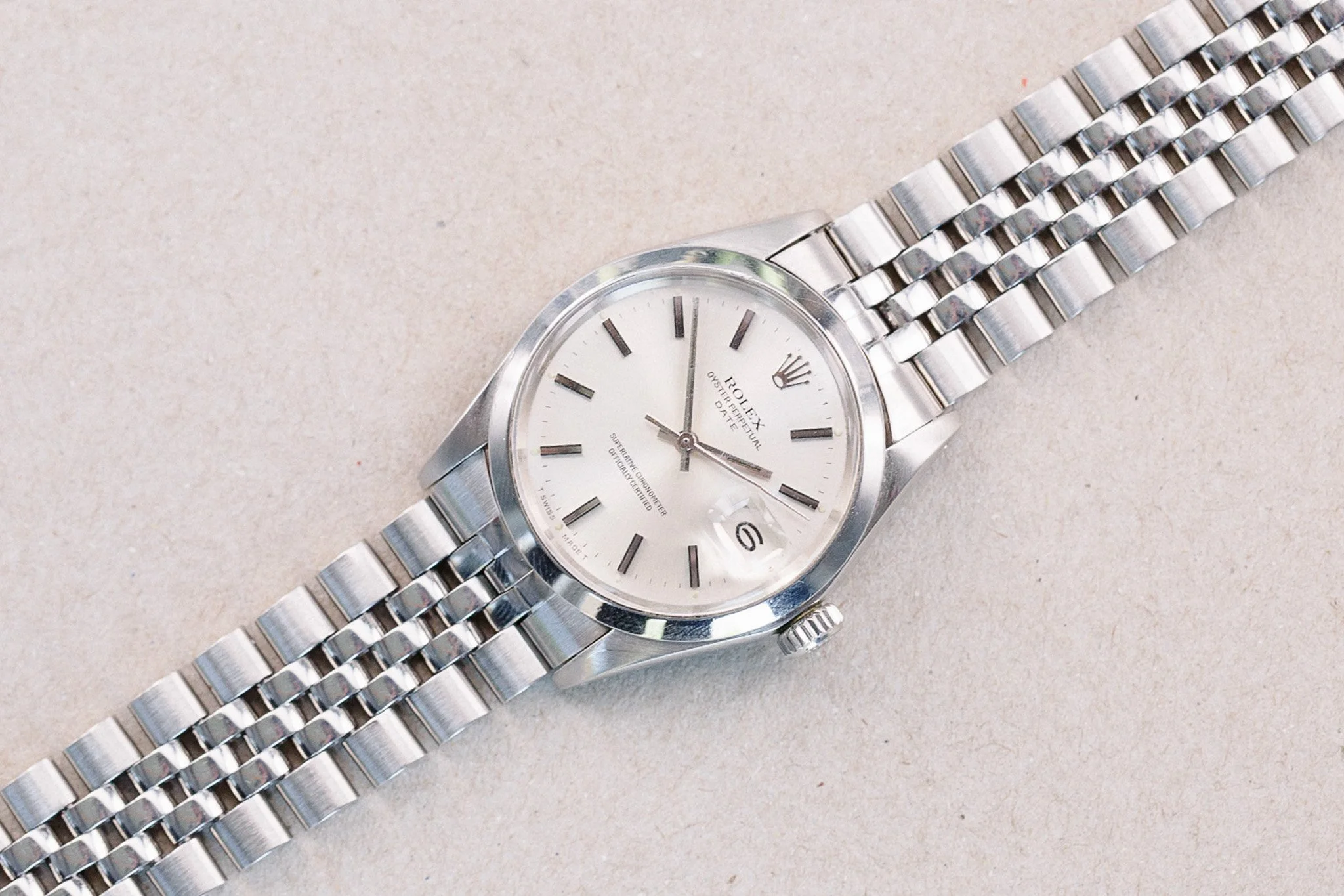 Rolex_1500_Date_Oyster_Perpetual_Steel_Silver_USA_Jubilee_Box_1974_12-2.jpg