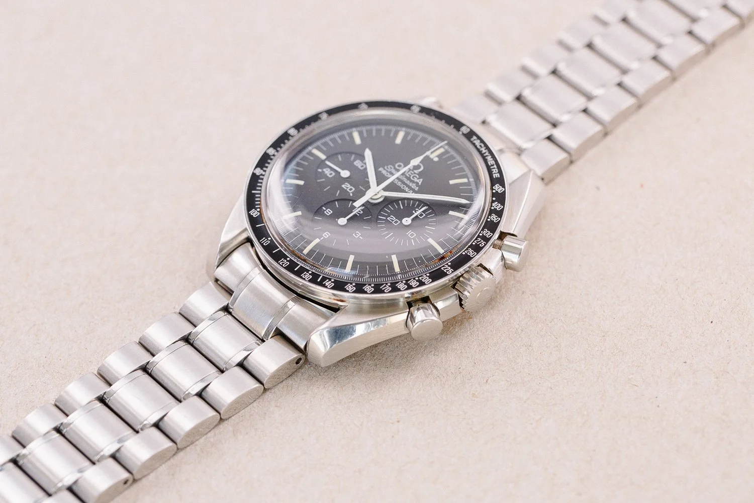 Omega_Speedmaster_Moonwatch_3590_Tritium_ADB_Box_Papers_1991_3-2.jpg
