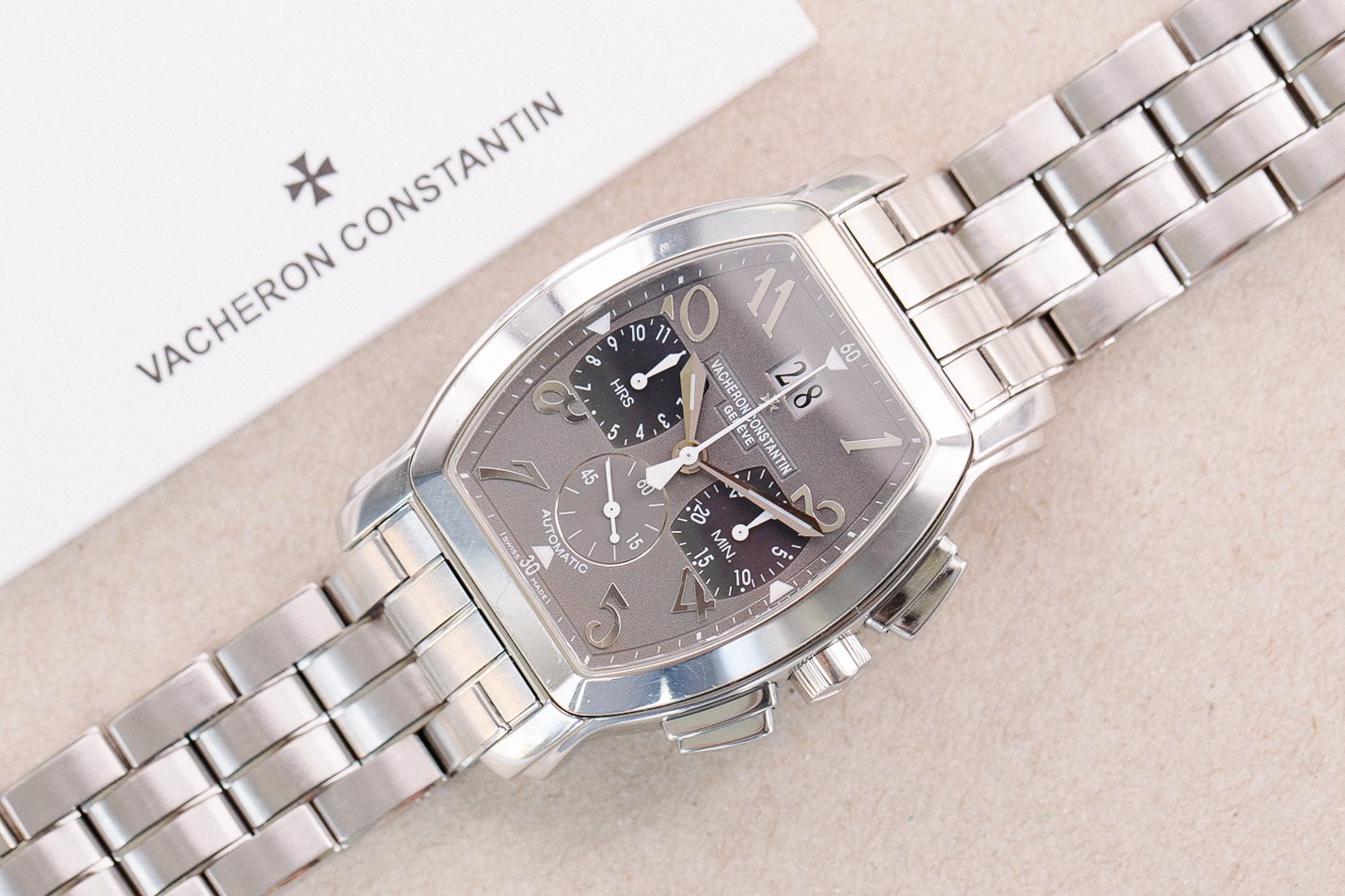 Vacheron_Constantin_Royal_Eagle_49145_Chronograph_Grey_Box_14-2.jpg