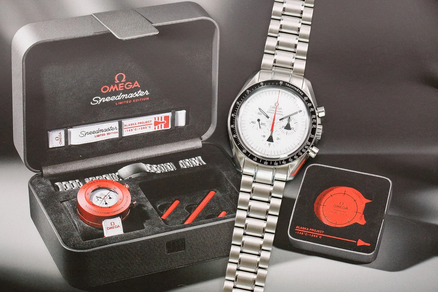 Omega_Speedmaster_Alaska_Project_Moonwatch_White_Dial_Limited_Edition_2008_Full_Set_10-2.jpg
