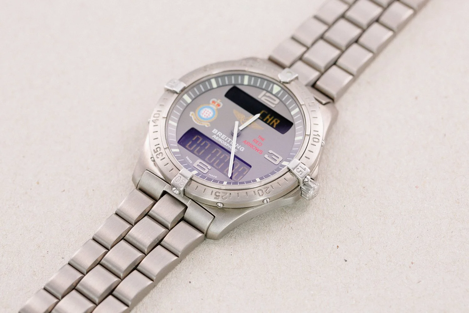 Breitling_Aerospace_Red_Arrows_Edition_Titanium_1990s_3-2.jpg