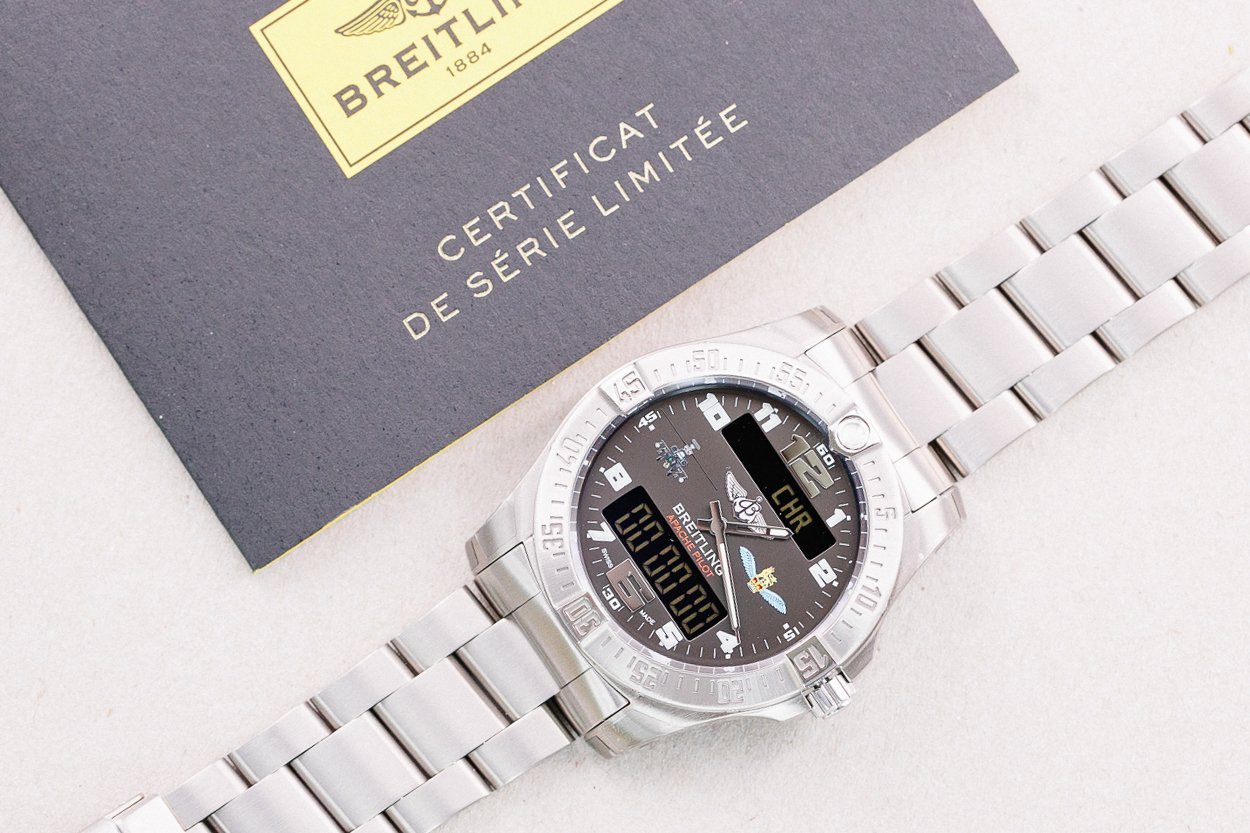 Breitling_Aerospace_Apache_Longbow_Pilot_Limited_Edition_Titanium_New_19-2.jpg