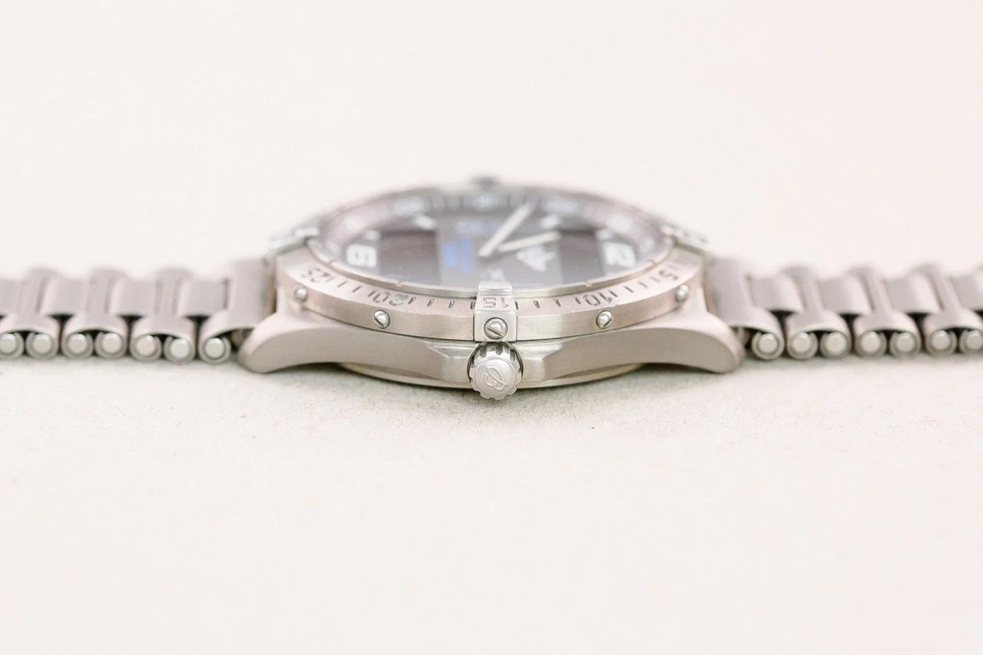 Breitling_Tornado_Aerospace_Titanium_E65362_Limited_Edition_7-2.jpg