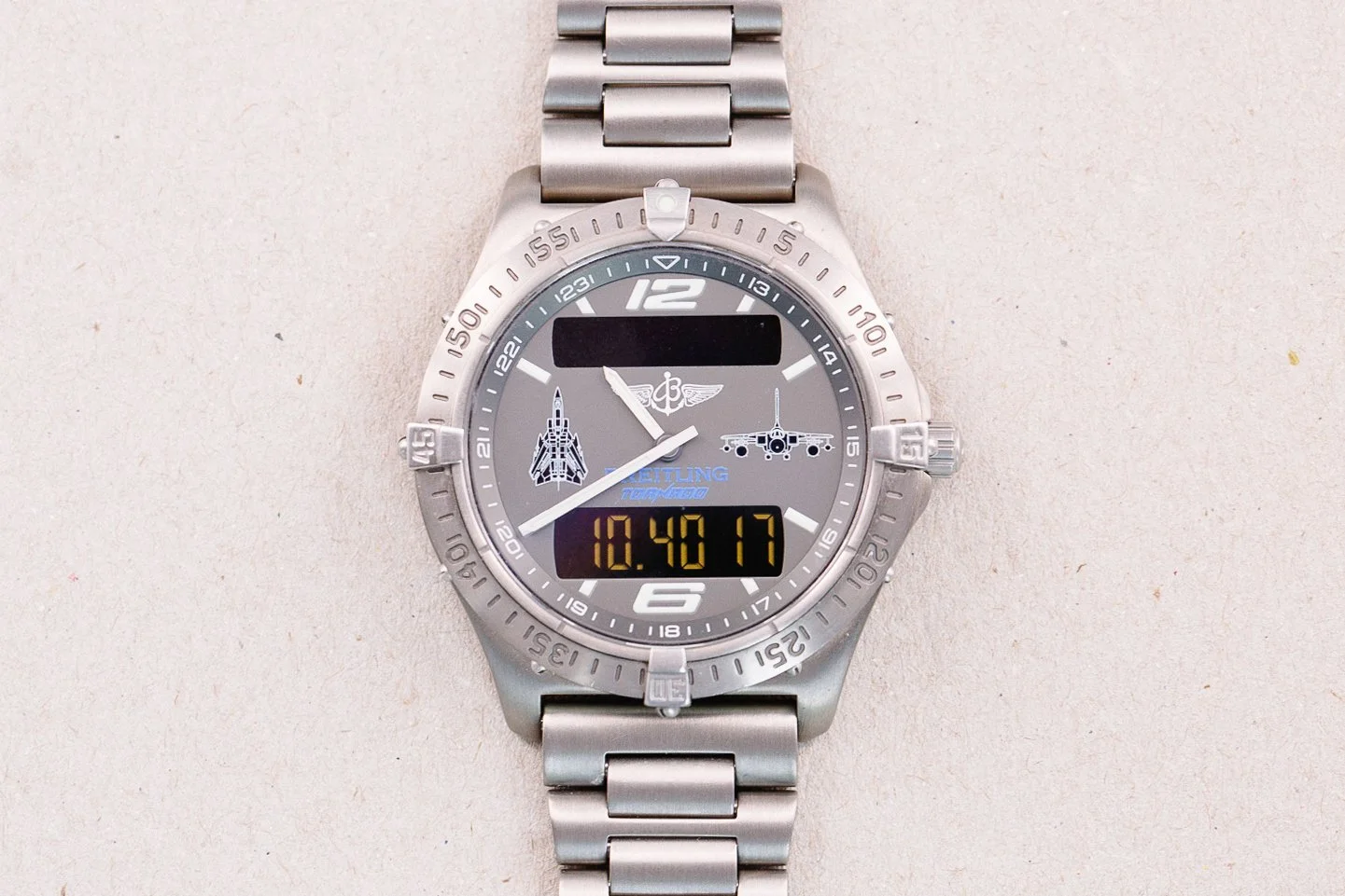 Breitling_Tornado_Aerospace_Titanium_E65362_Limited_Edition_3-2.jpg