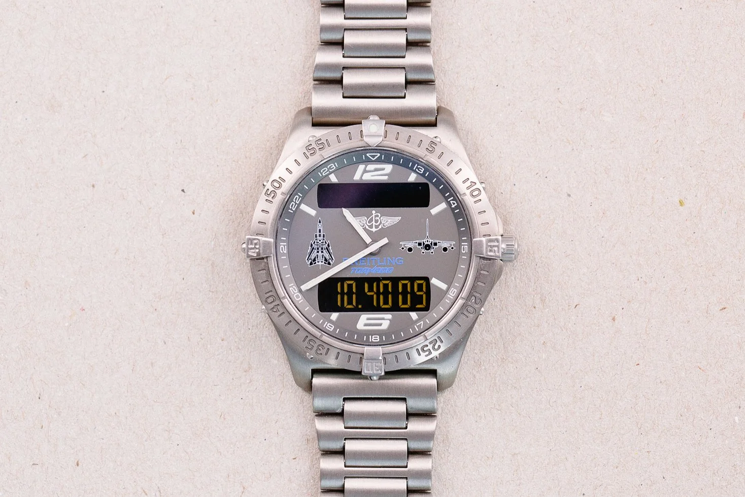 Breitling_Tornado_Aerospace_Titanium_E65362_Limited_Edition_2-2.jpg