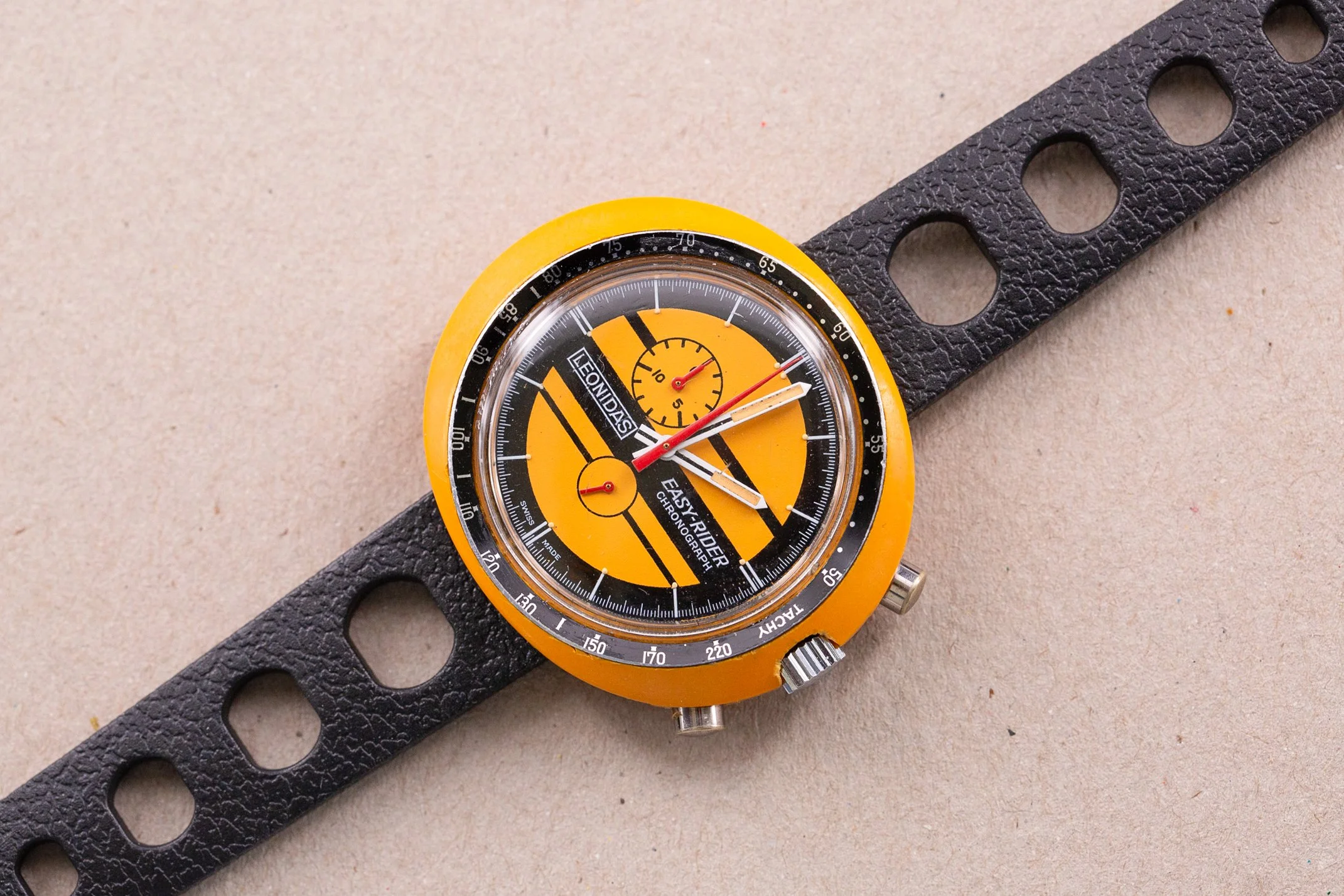 Leonidas_EasyRider_Orange_Chronograph_Vintage_1970s_B_4-2.jpg