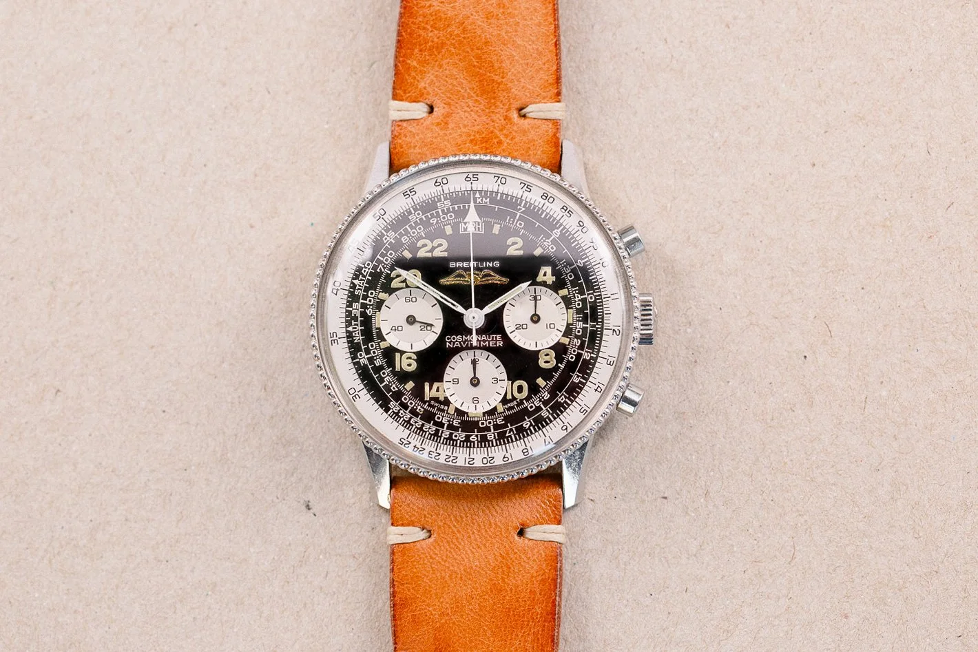 Breitling_809_Cosmonaute_Wide_Bezel_Reverse Panda_Rare_Vintage_1962_1.jpg