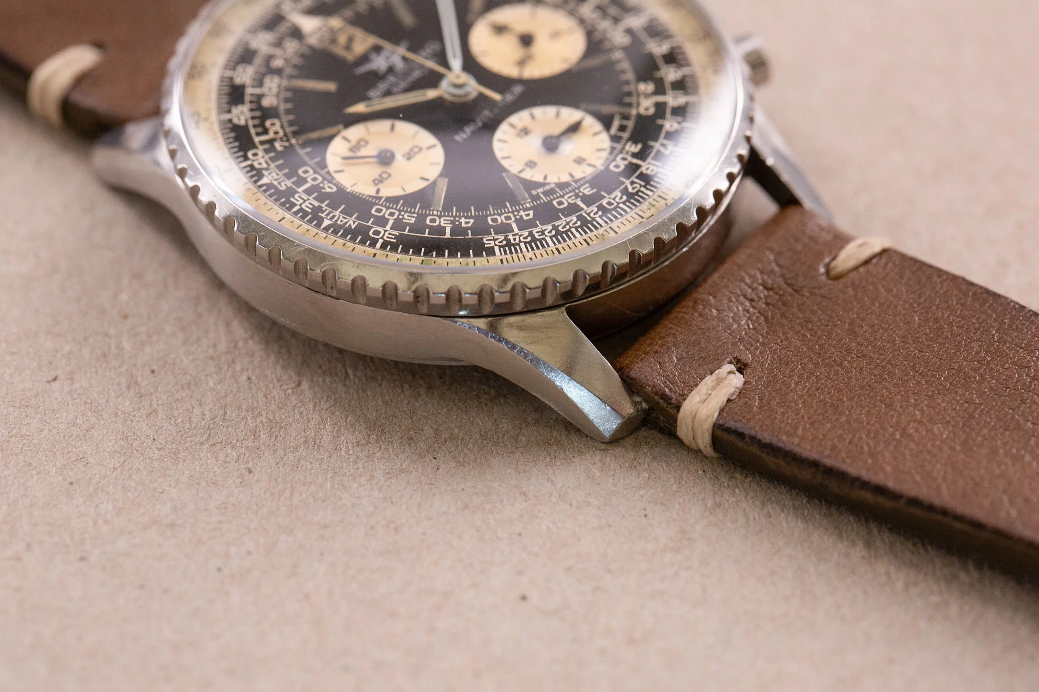 Breitling_806_Navitimer_Patina_Worn_Lug_Khaki_Vintage_1966_6-2.jpg
