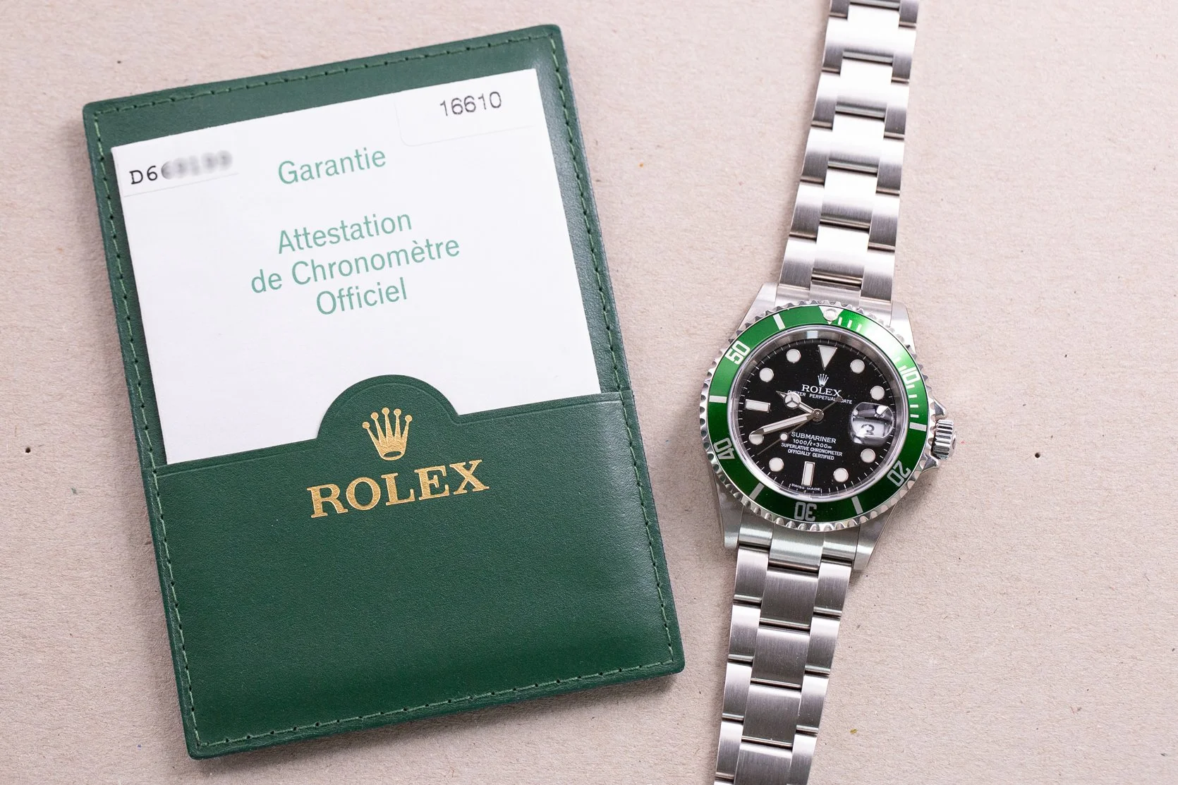 Rolex_16610LV_Submariner_Date_Green_Bezel_NOS_Stickers_Full_Set_2006_21.jpg