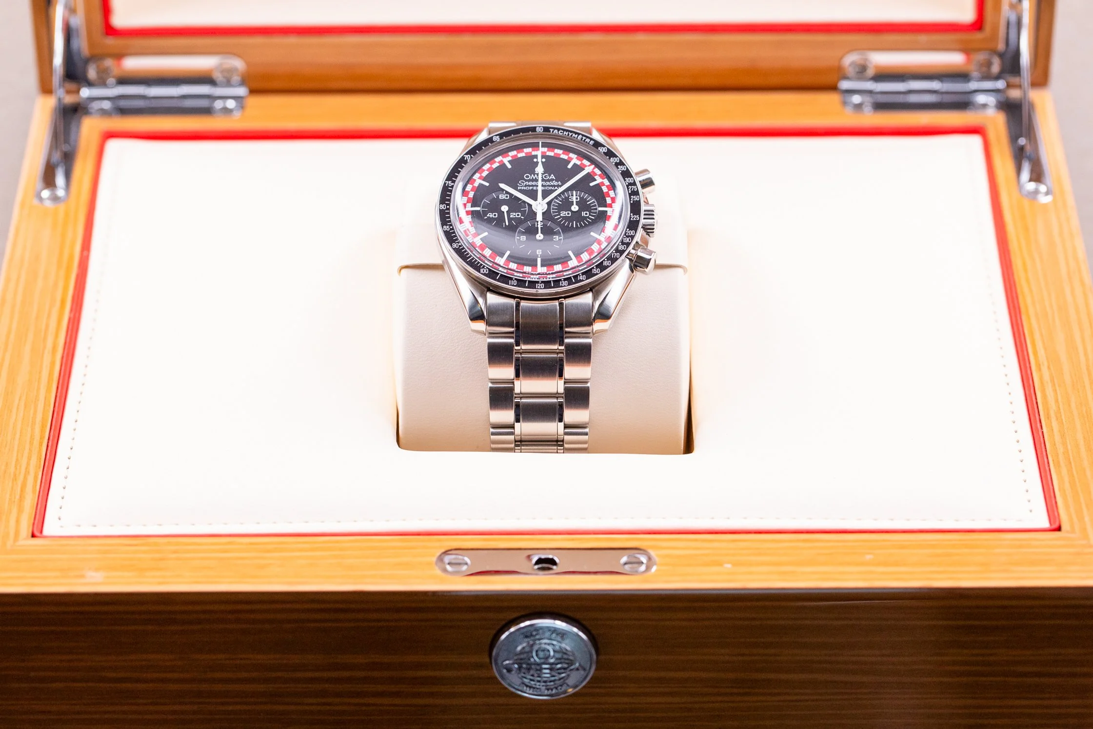 Omega_Speedmaster_Tin_Tin_Moonwatch_Racing_Mint_Full_Set_20-2.jpg