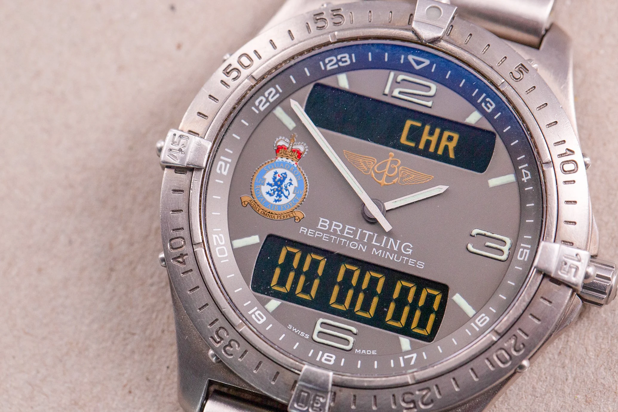 Breitling_Aerospace_54_Squadron_RAF_Limited_Edition_Titanium_1990s_3-2.jpg