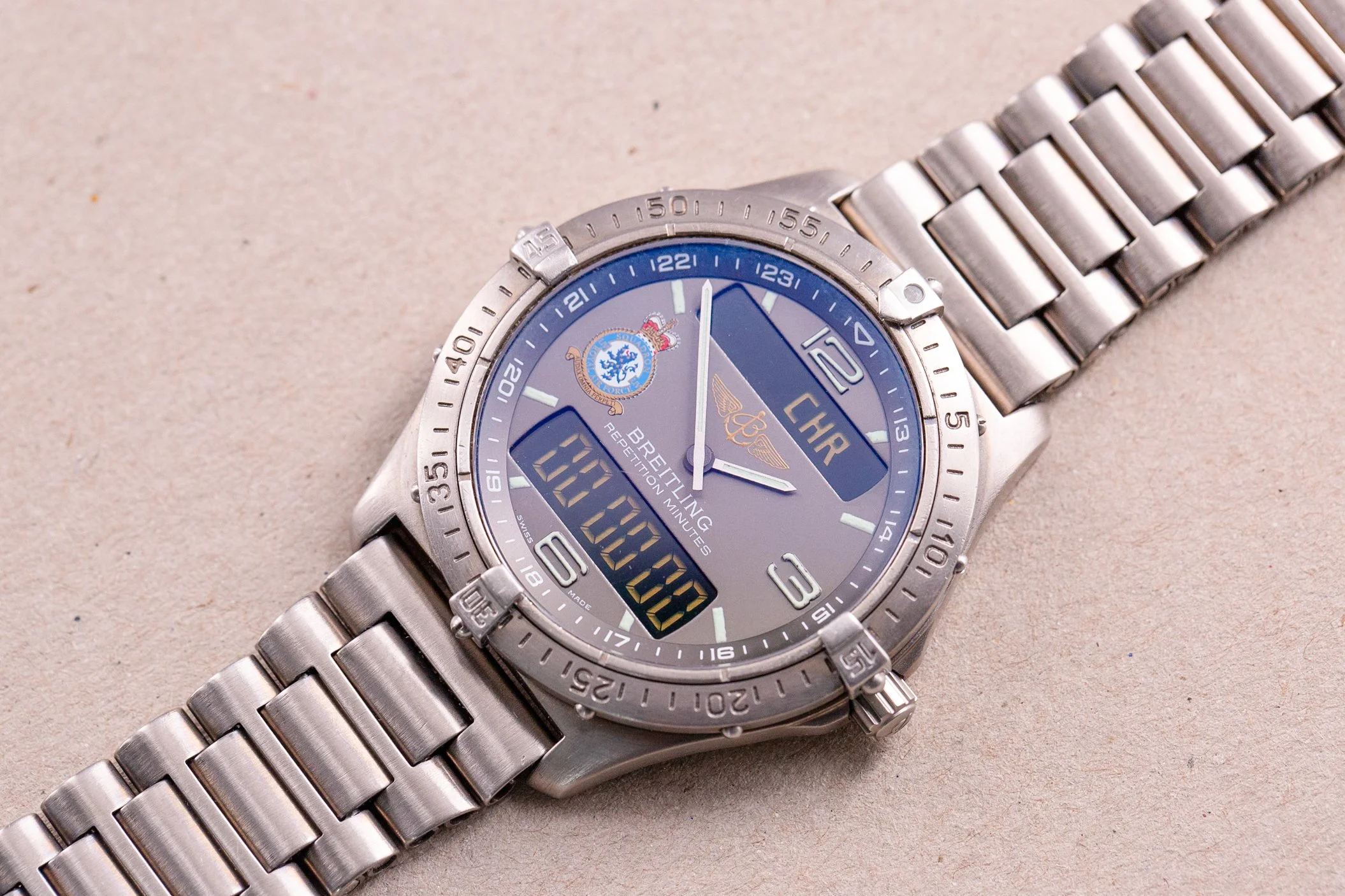 Breitling_Aerospace_54_Squadron_RAF_Limited_Edition_Titanium_1990s_5-2.jpg