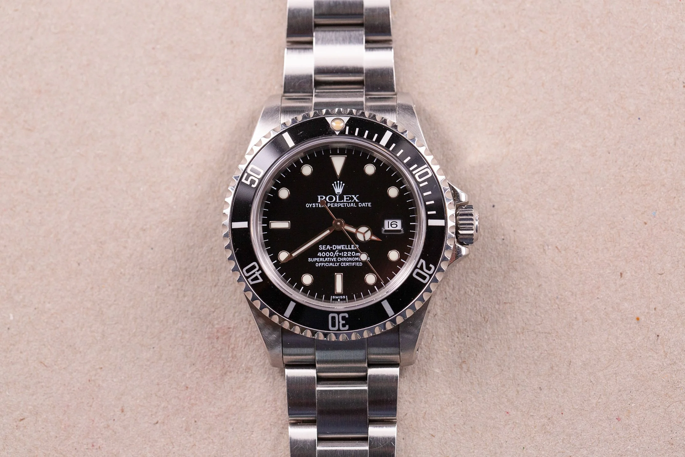 Rolex_Sea_Dweller_4000_Swiss_Only_16600_Box_Papers_1998_2.jpg