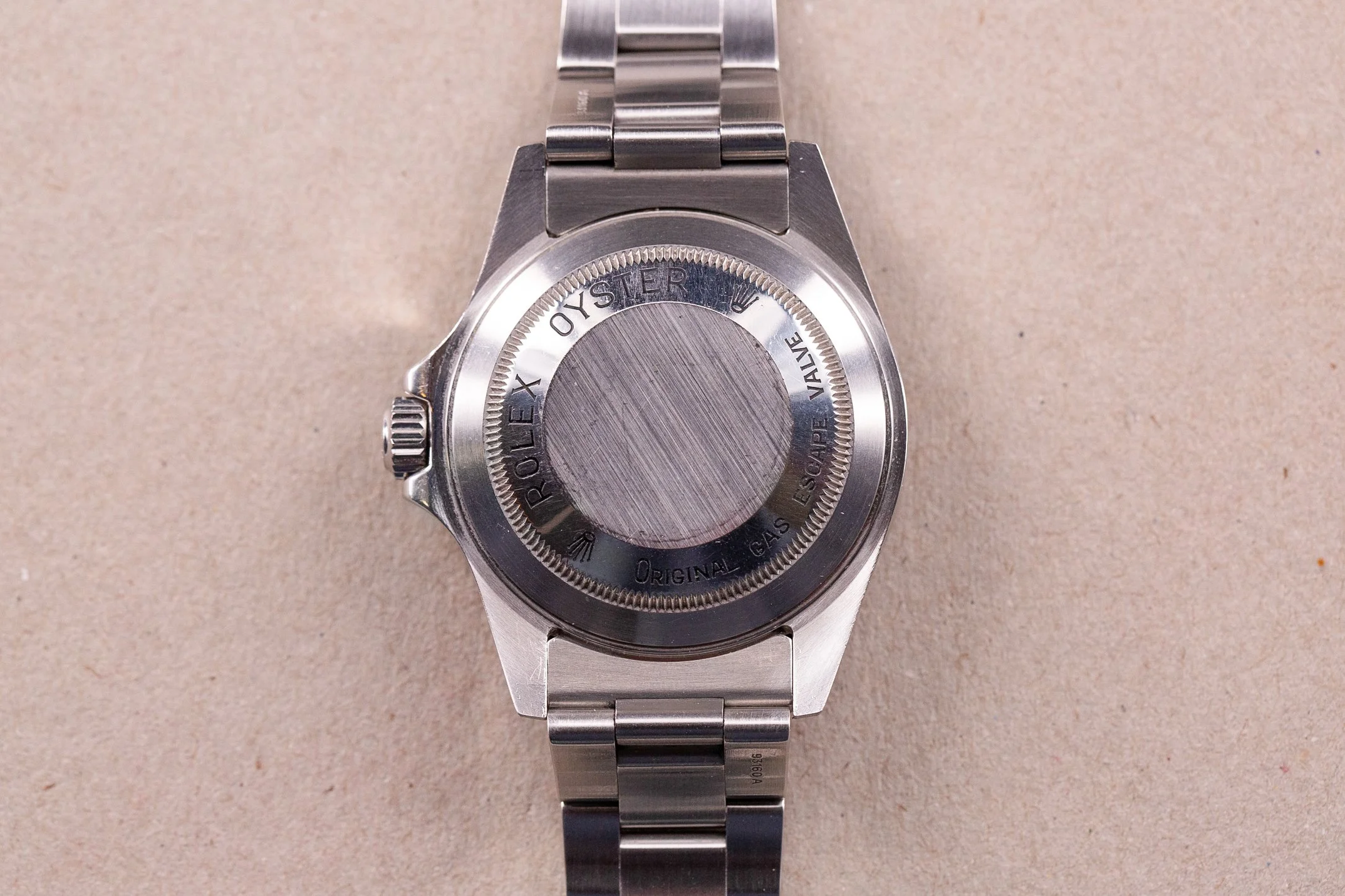 Rolex_Sea_Dweller_4000_Swiss_Only_16600_Box_Papers_1998_14.jpg