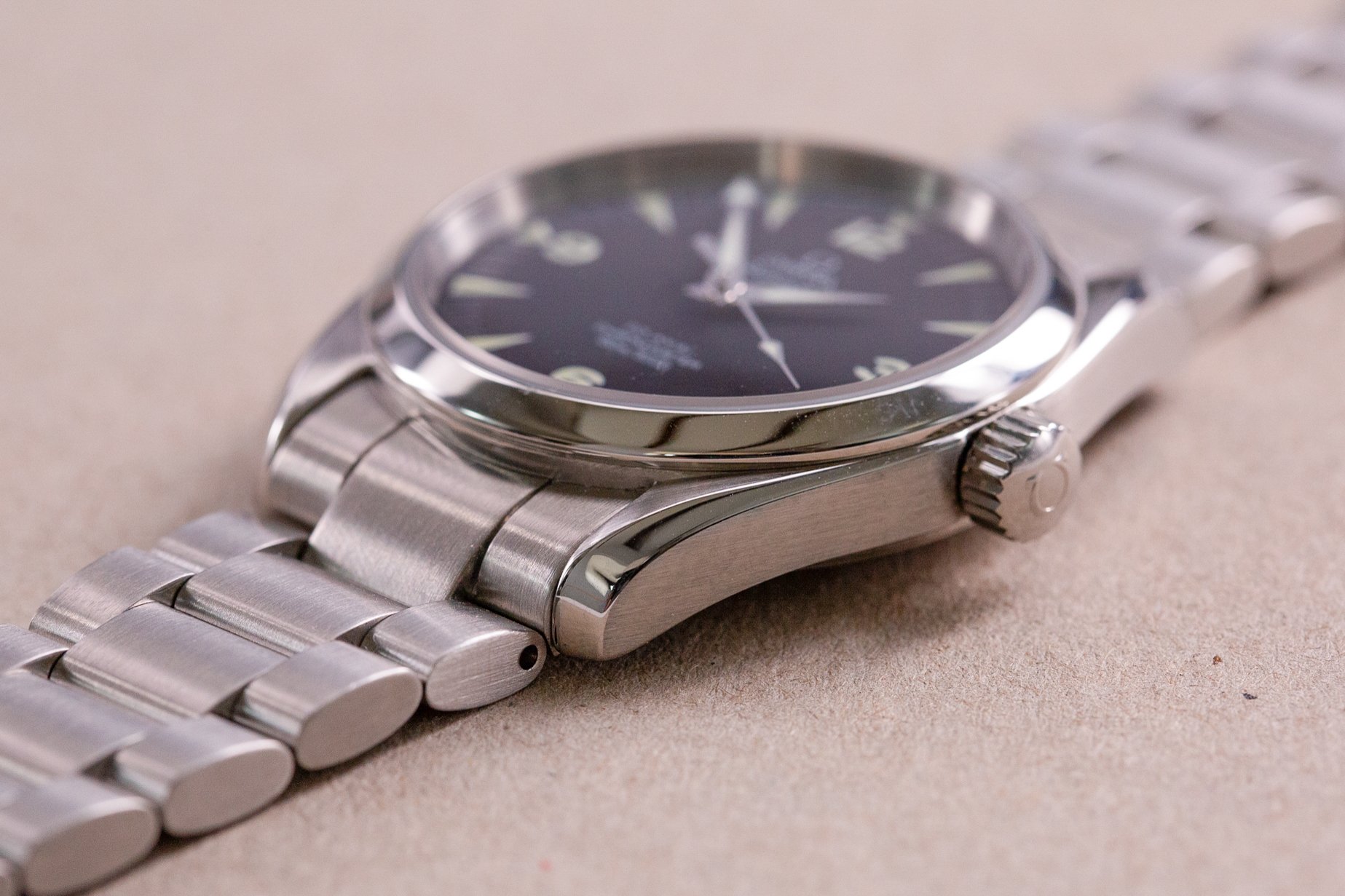 Omega_Railmaster_36mm_2504_Aqua_Terra_Full_Set_5-2.jpg
