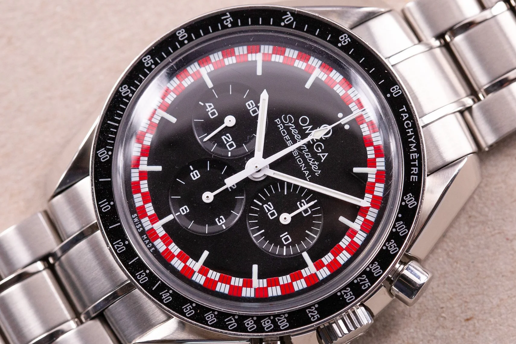 Omega_Speedmaster_Tin_Tin_Moonwatch_Racing_Mint_Full_Set_10-2.jpg