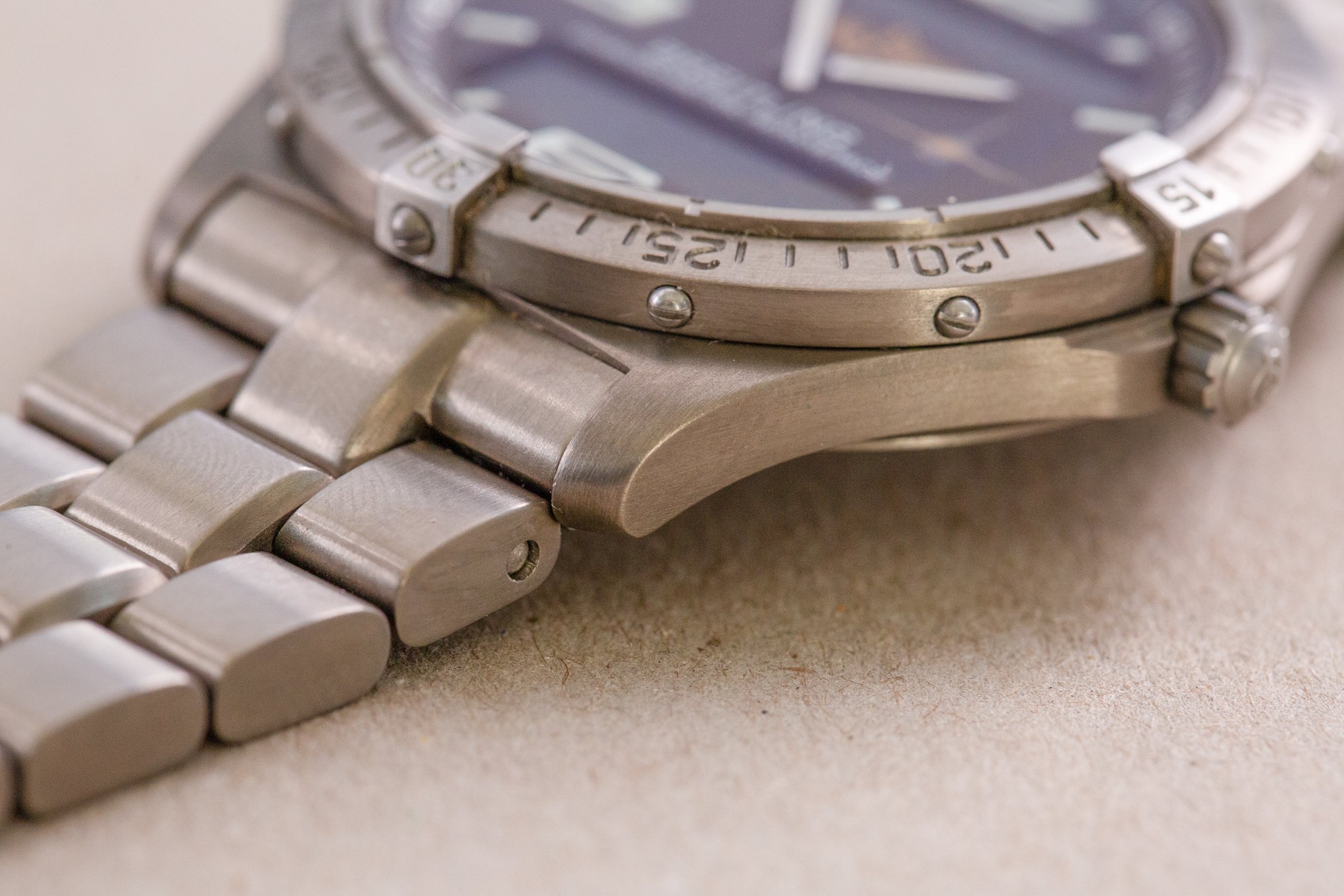 Breitling_Aerospace_F16_Fighter_Jet_Limited_Edition_Titanium_Full_Set_2000s_8-2.jpg
