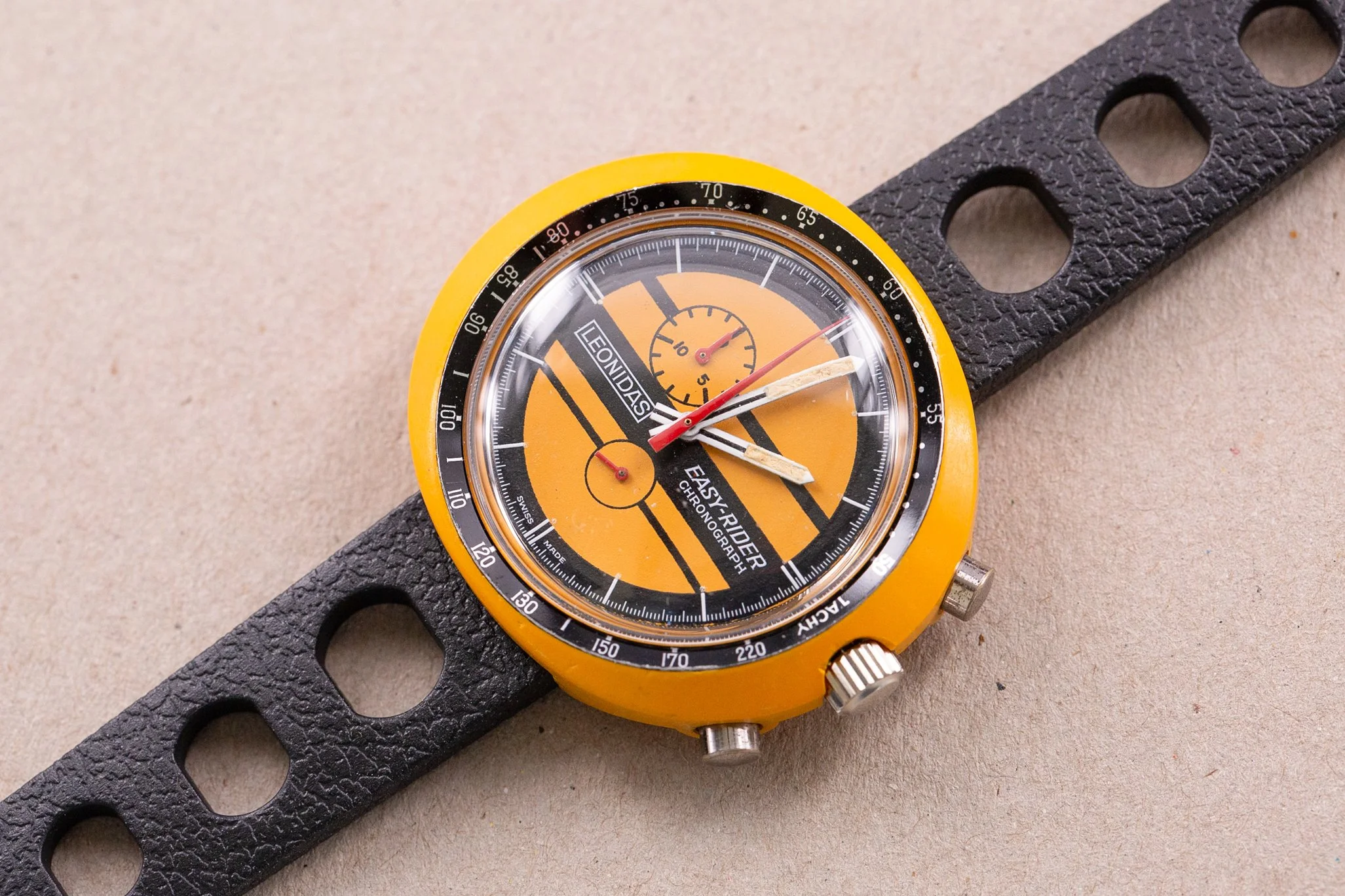 Leonidas_EasyRider_Orange_Chronograph_Vintage_1970s_A_9-2.jpg