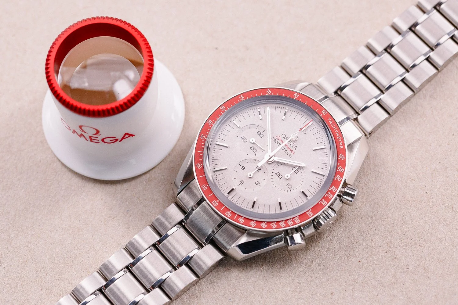 Omega_Speedmaster_Rising_Sun_Limited_Edition_Tokyo_Olympics_Full_Set_16-2.jpg
