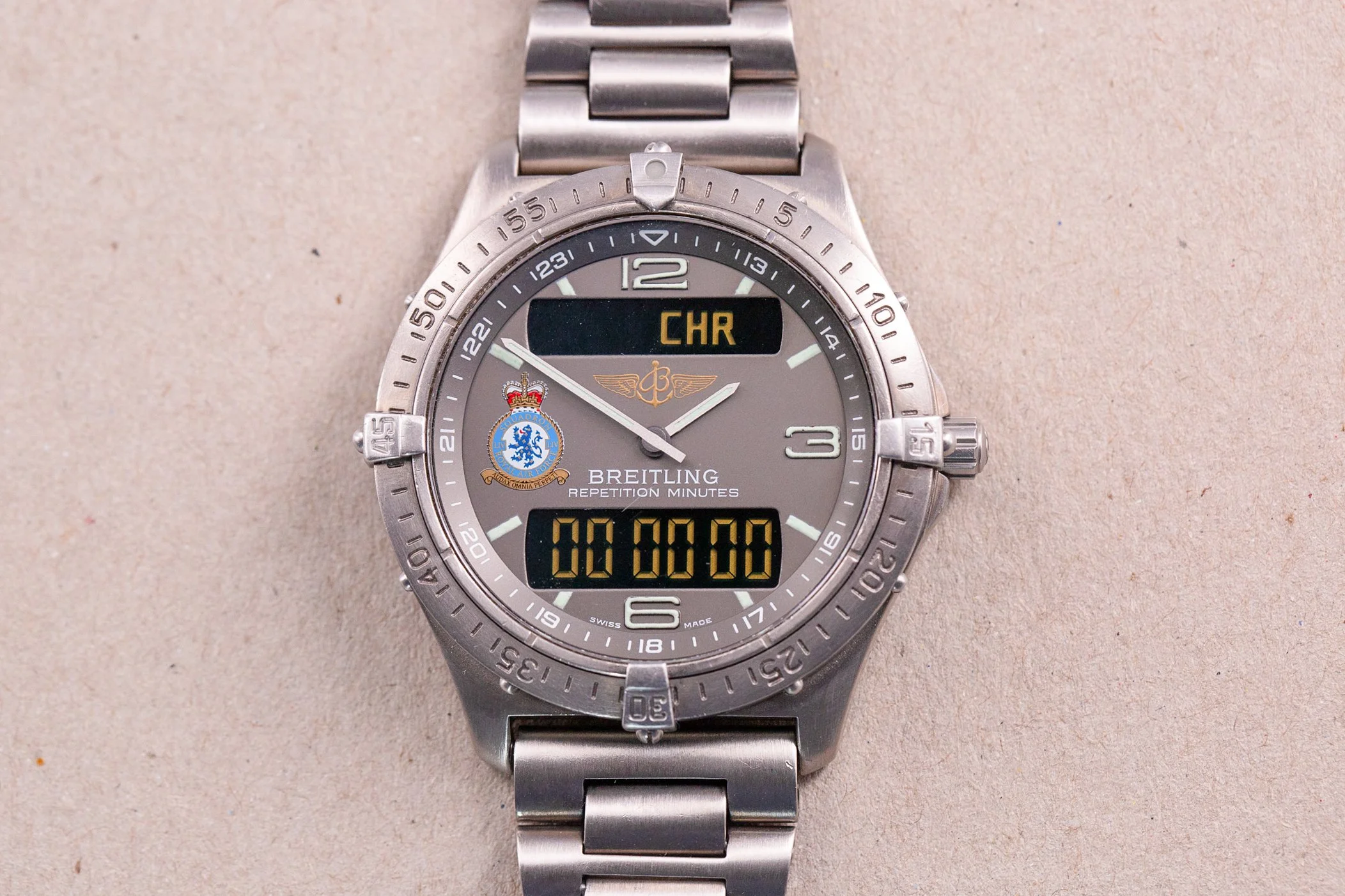 Breitling_Aerospace_54_Squadron_RAF_Limited_Edition_Titanium_1990s_2-2.jpg