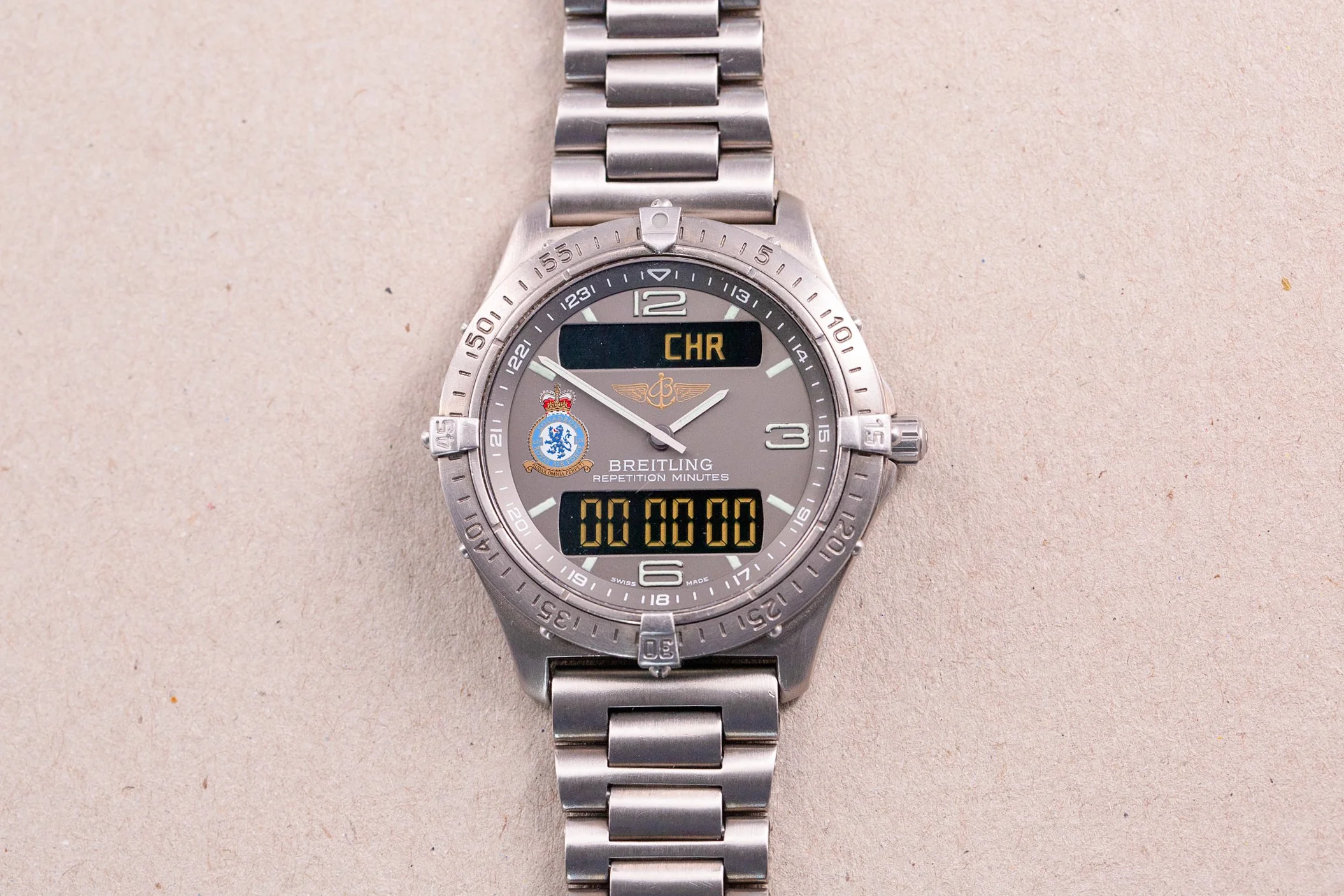 Breitling_Aerospace_54_Squadron_RAF_Limited_Edition_Titanium_1990s_1-2.jpg