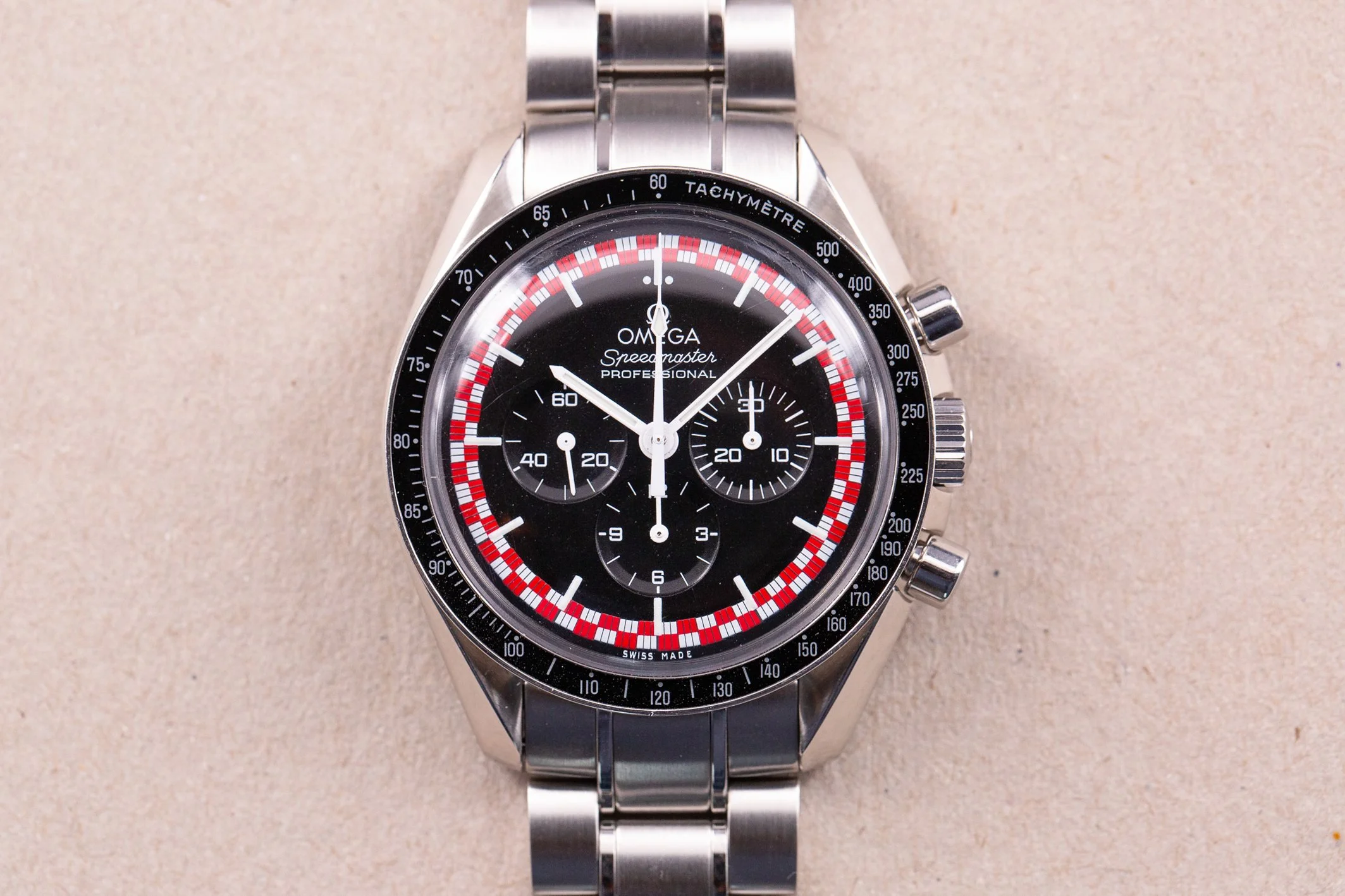 Omega_Speedmaster_Tin_Tin_Moonwatch_Racing_Mint_Full_Set_3-2.jpg