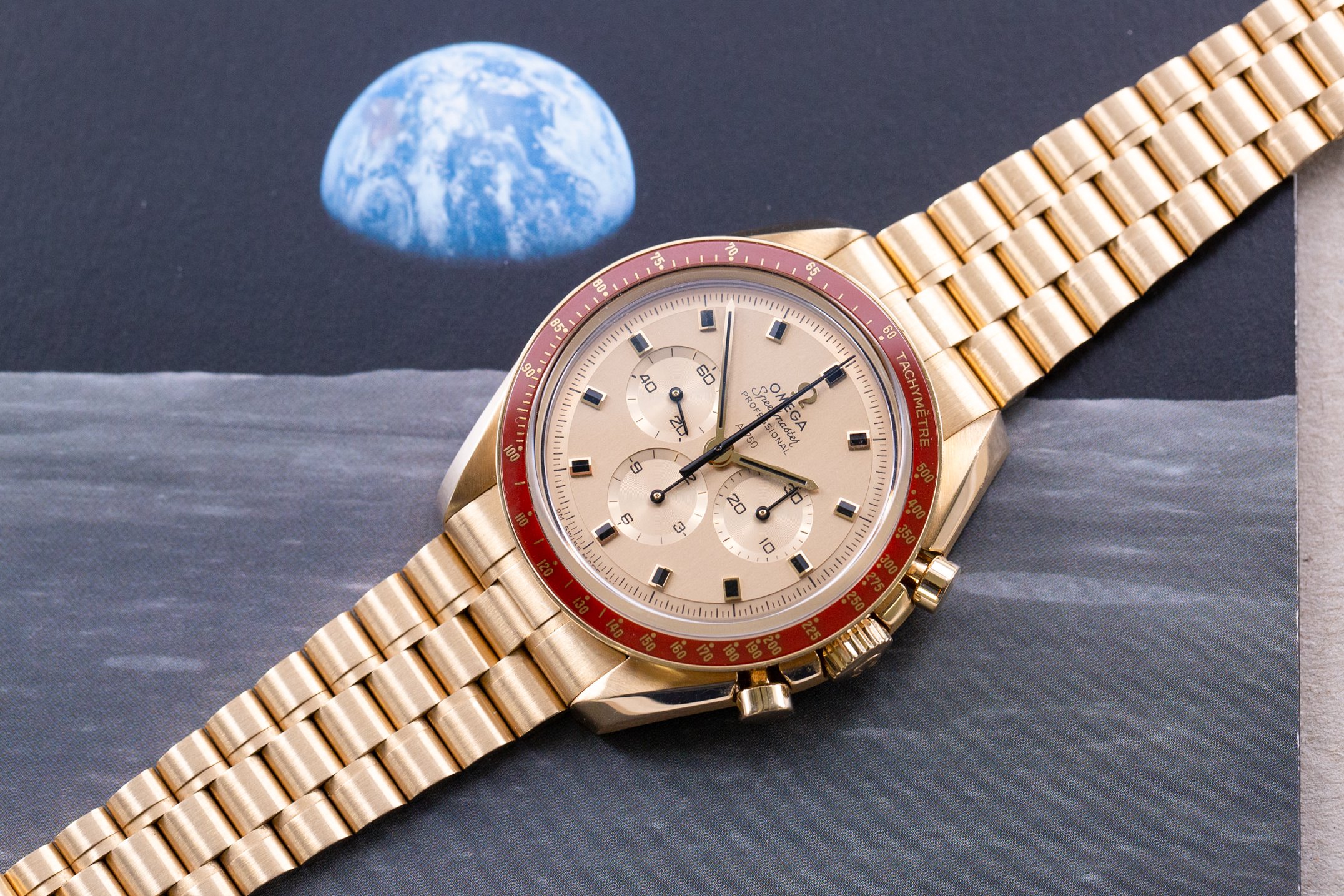Omega_50th_Anniversary_Speedmaster_Moonwatch_Moonshine_Gold_Limited_Edition_Full_Set_27-2.jpg
